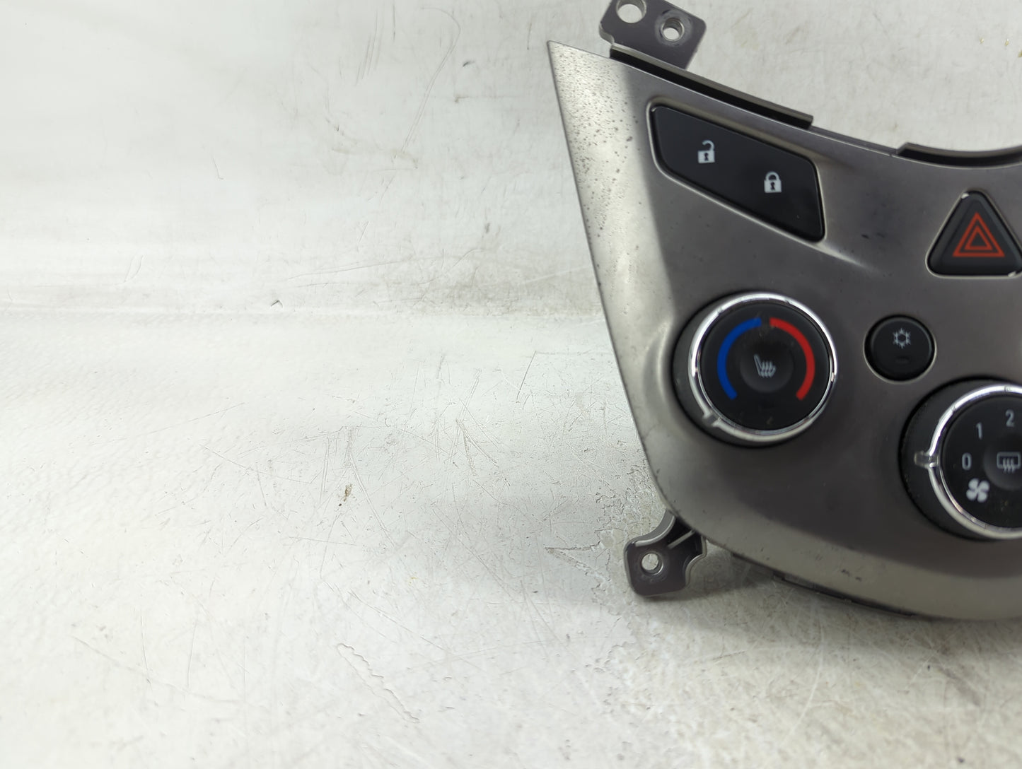 2013-2014 Chevrolet Sonic Climate Control Module Temperature AC/Heater Replacement Fits Fits 2013 2014 OEM Used Auto Parts -