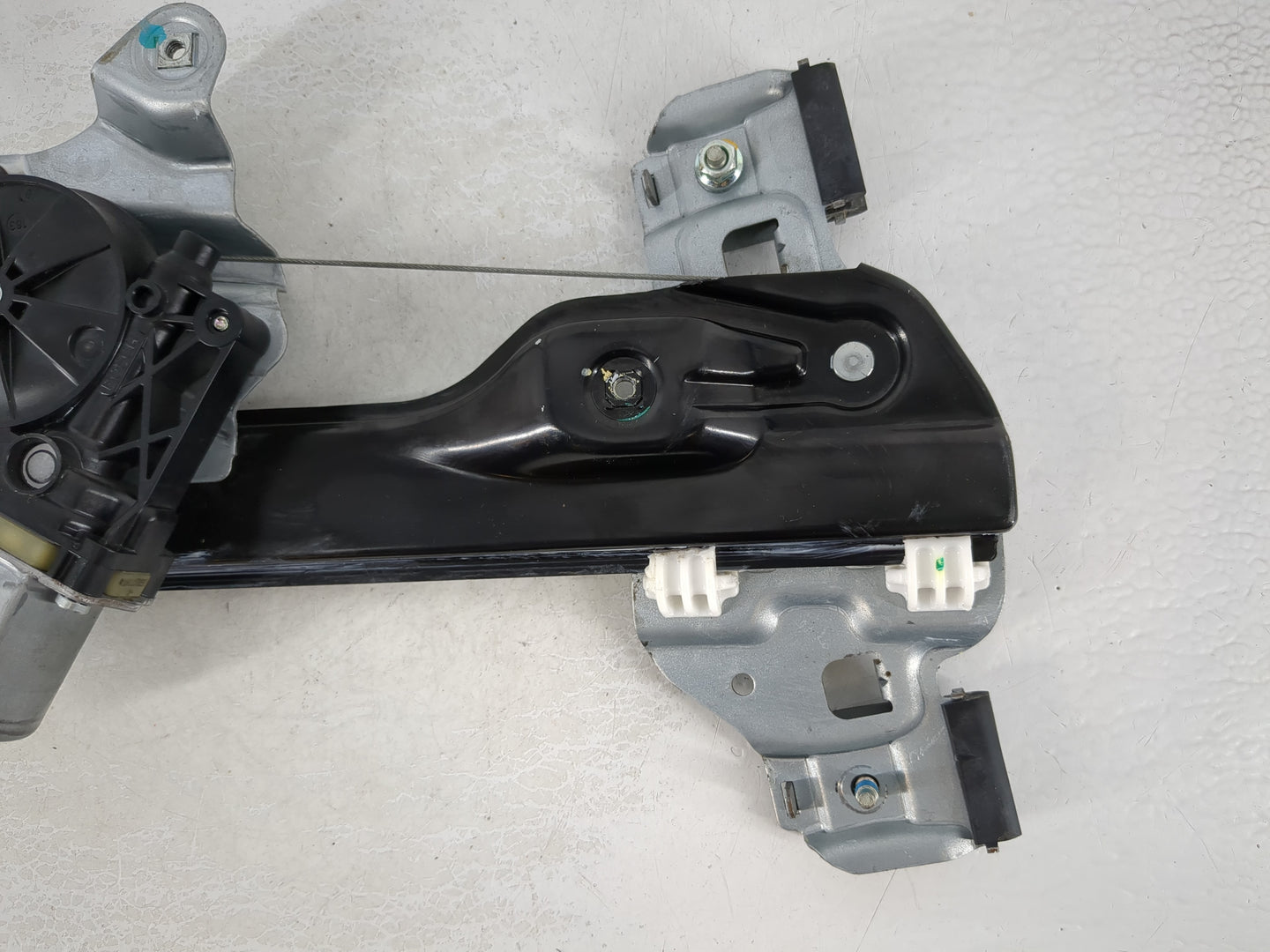 2013-2019 Chevrolet Sonic Passenger Front Right Power Window Motor - Oemusedautoparts1.com