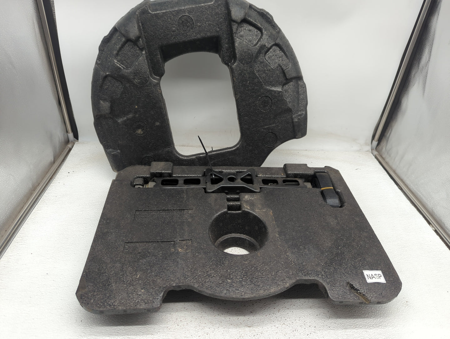 2017 Chevrolet Spark Spare Scissor Car Jack - Oemusedautoparts1.com
