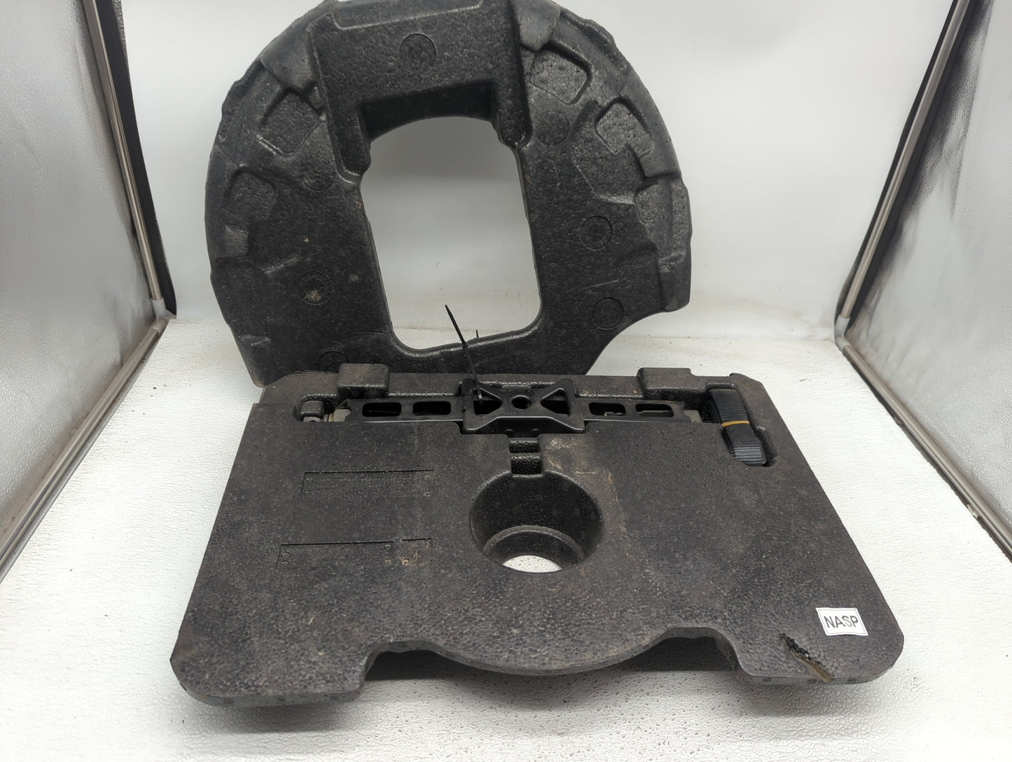 2017 Chevrolet Spark Spare Scissor Car Jack - Oemusedautoparts1.com