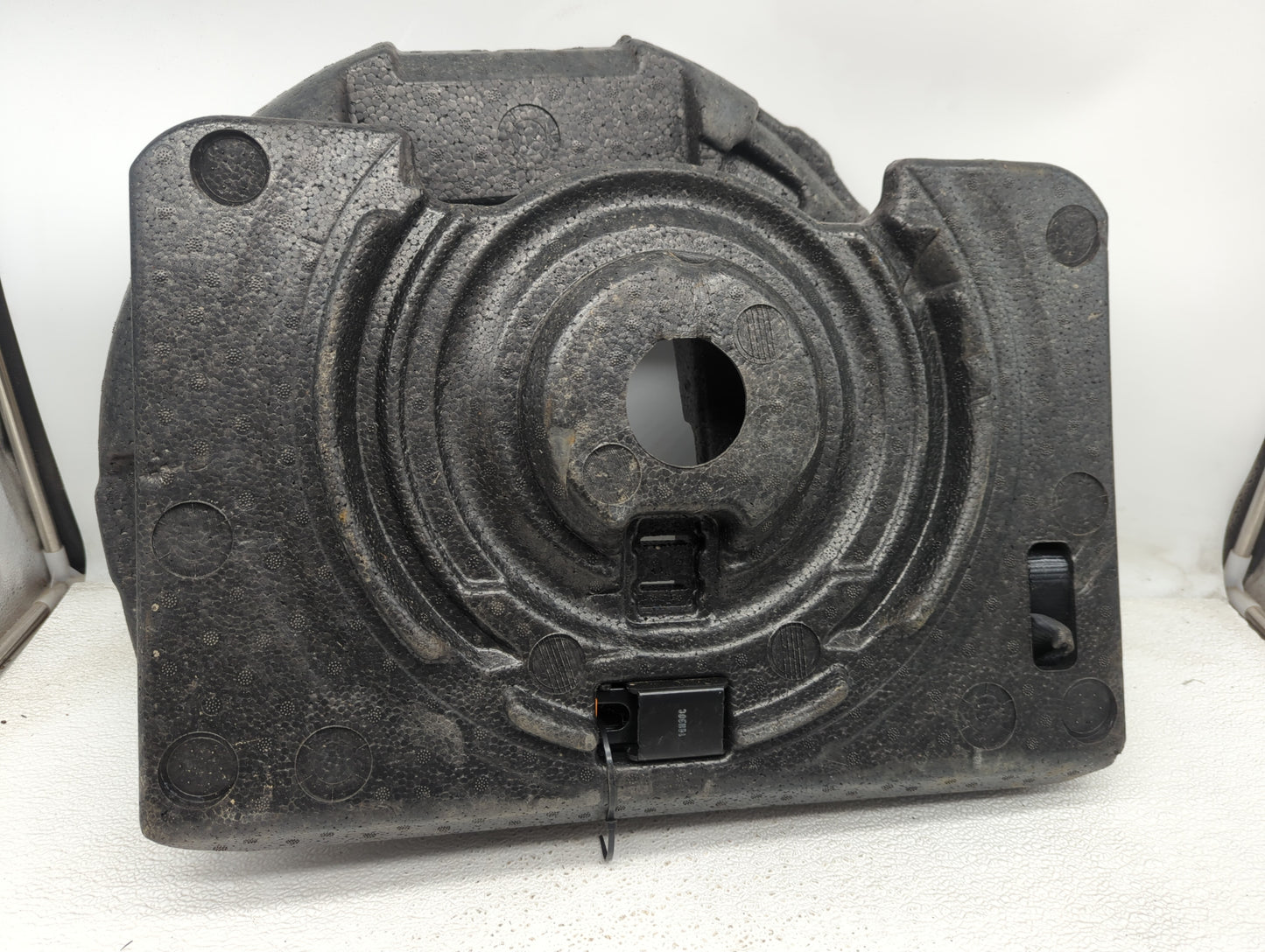 2017 Chevrolet Spark Spare Scissor Car Jack - Oemusedautoparts1.com