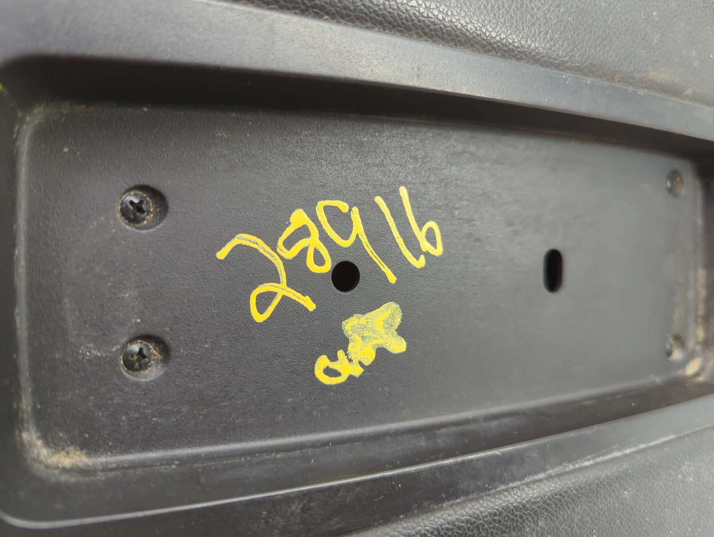 2012-2014 Chevrolet Suburban Center Console Armrest Cover Lid Fits Fits 2012 2013 2014 OEM Used Auto Parts - Oemusedautopart