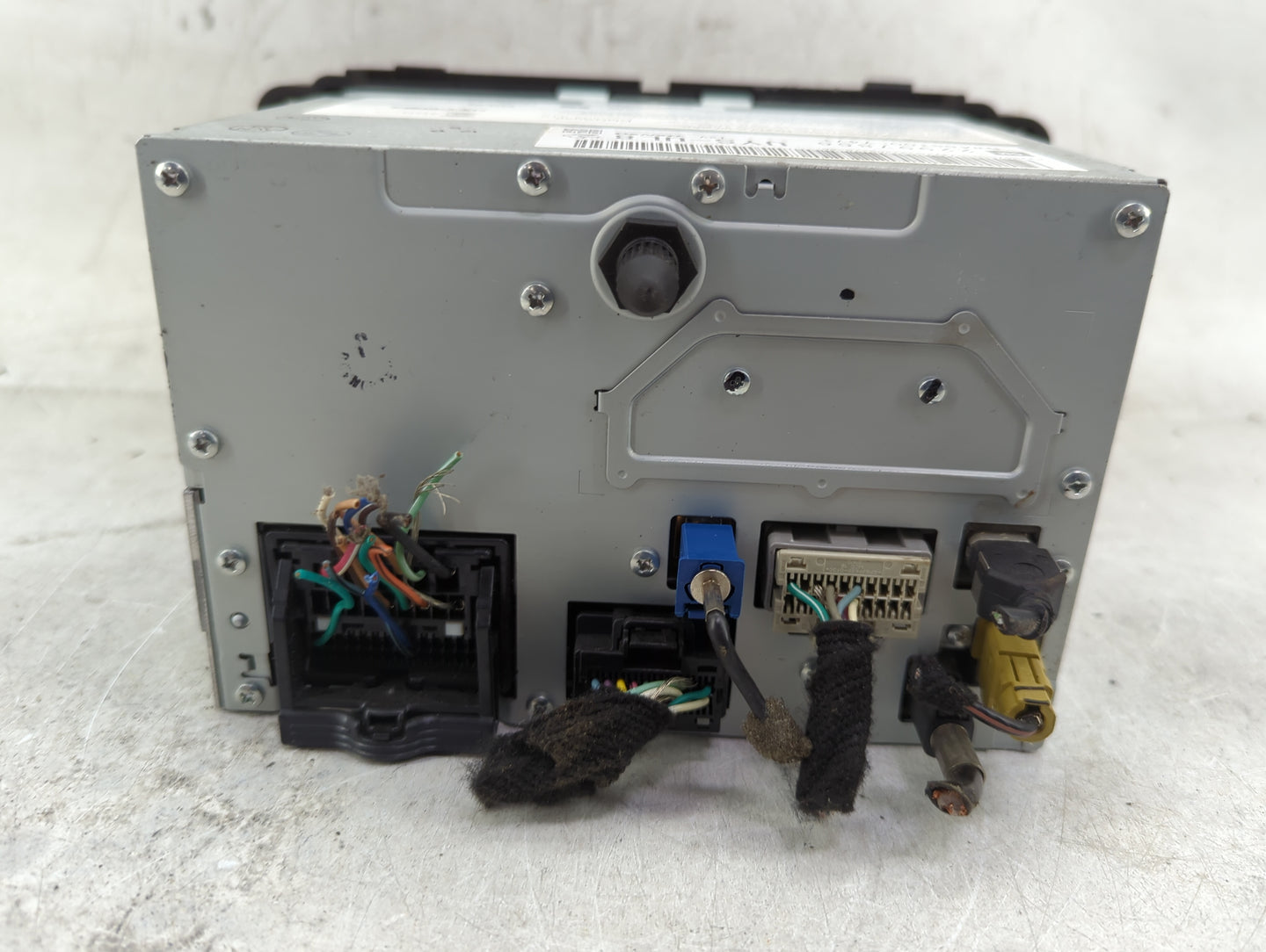 2013 Chevrolet Suburban Radio AM FM Cd Player Receiver Replacement Fits OEM Used Auto Parts - Oemusedautoparts1.com