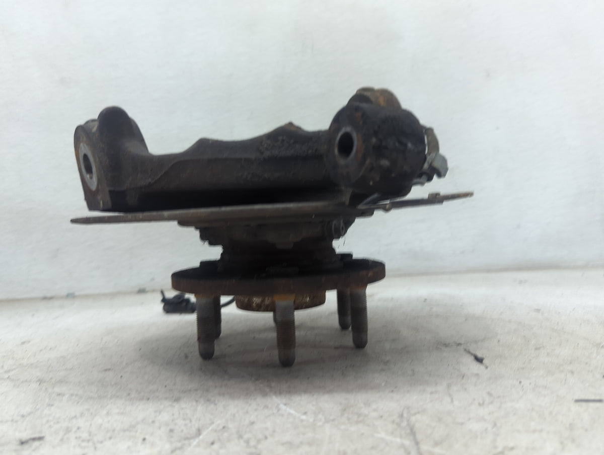 2007-2014 Chevrolet Suburban 1500 Drivers Front Spindle Knuckle Oem 1309017 - Oemusedautoparts1.com