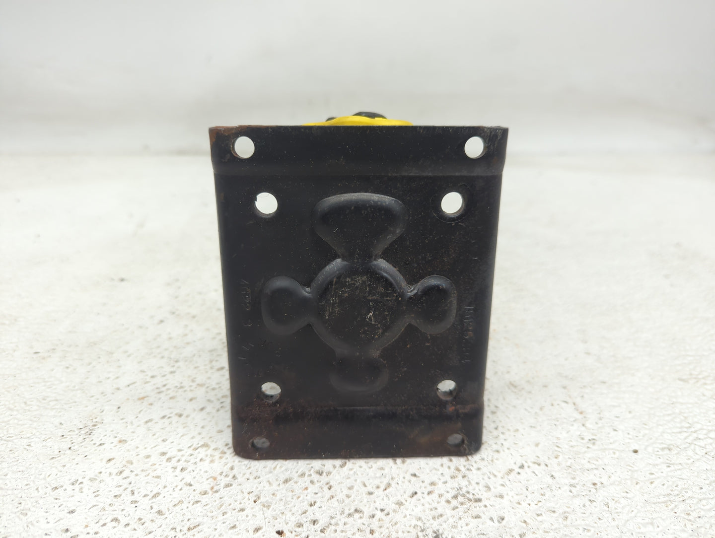 2005 Chevrolet Tahoe Spare Scissor Car Jack - Oemusedautoparts1.com