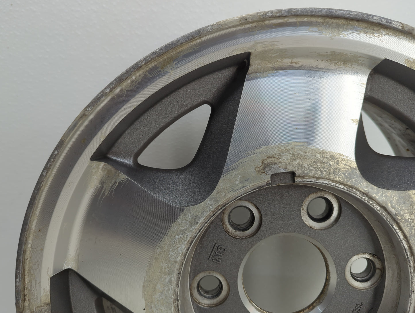 1995-1999 Chevrolet Tahoe Oem Wheel Rim 1088142 - Oemusedautoparts1.com
