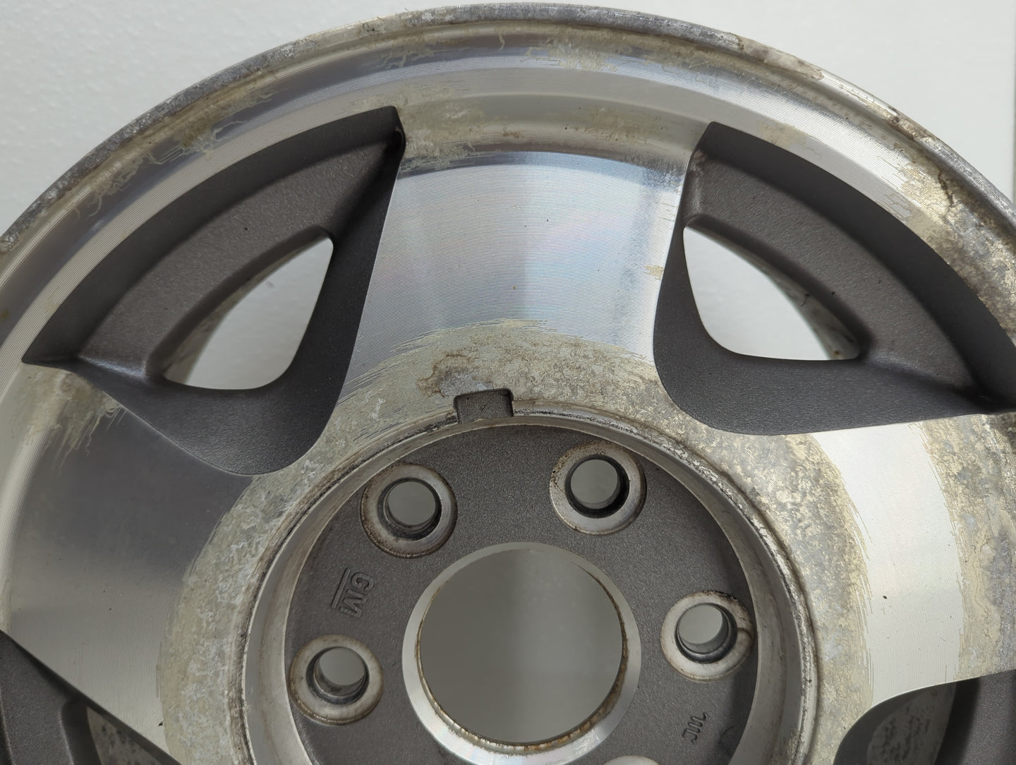 1995-1999 Chevrolet Tahoe Oem Wheel Rim 1088142 - Oemusedautoparts1.com