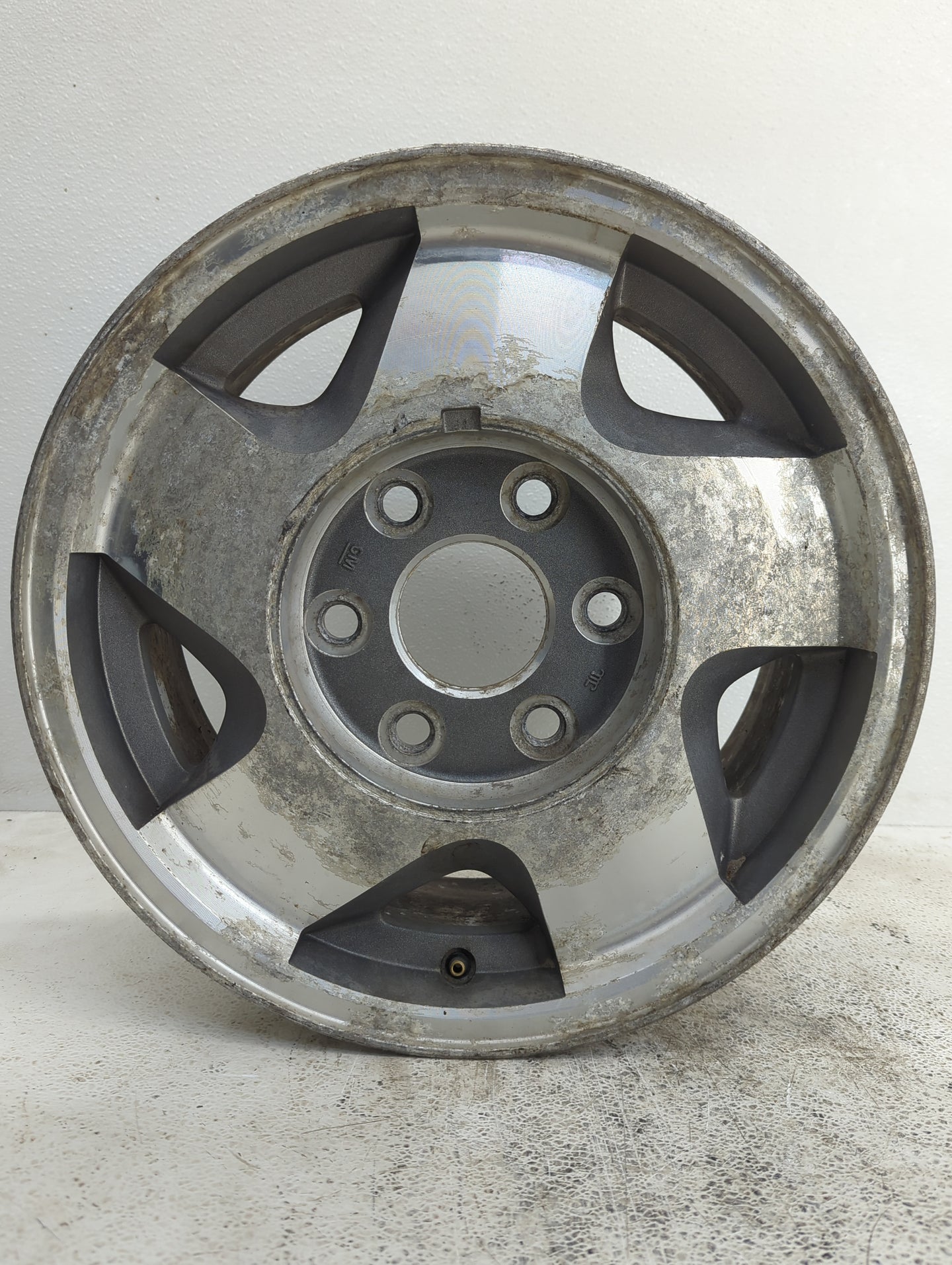 1995-1999 Chevrolet Tahoe Oem Wheel Rim - Oemusedautoparts1.com
