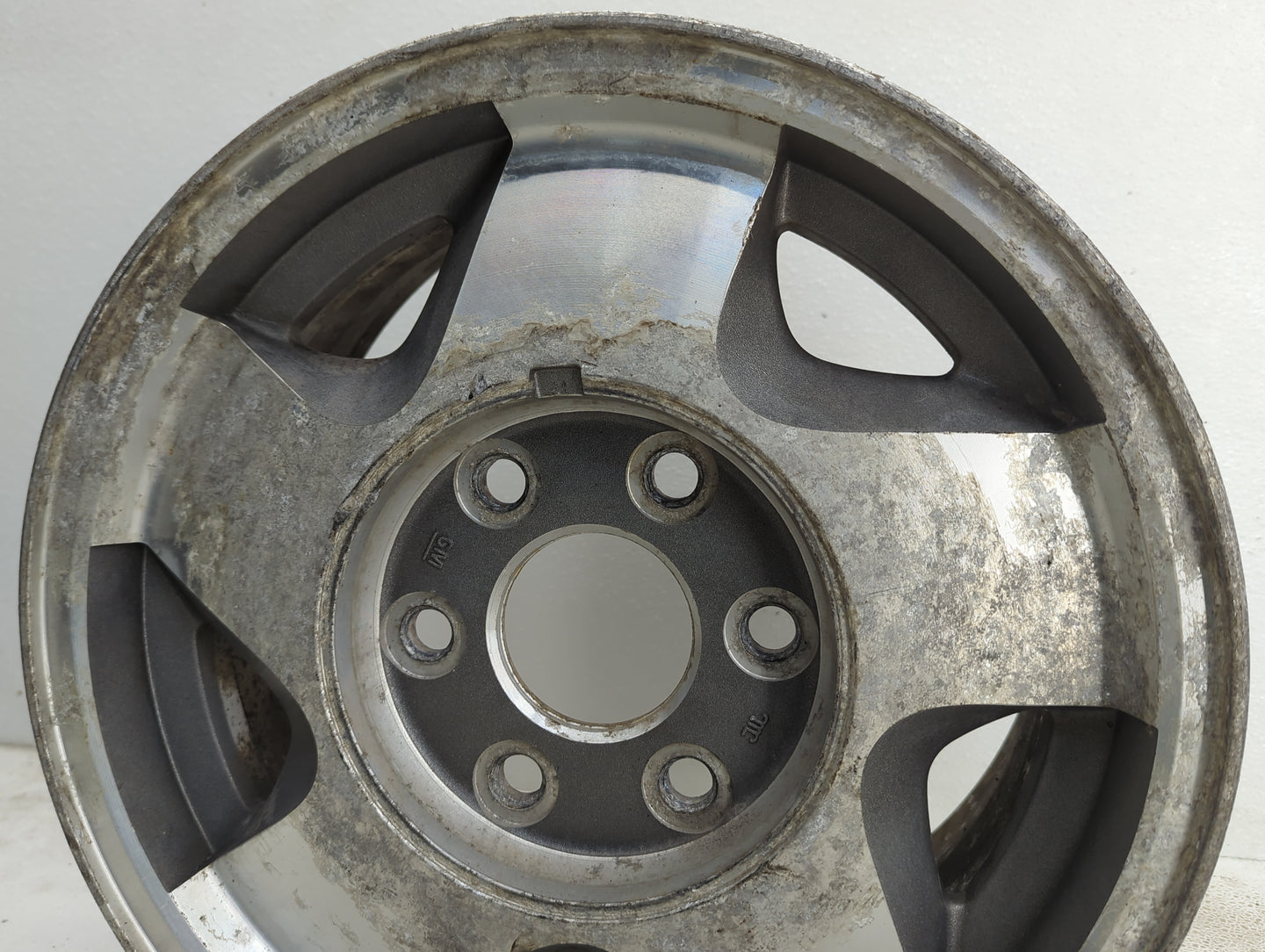 1995-1999 Chevrolet Tahoe Oem Wheel Rim 1099745 - Oemusedautoparts1.com