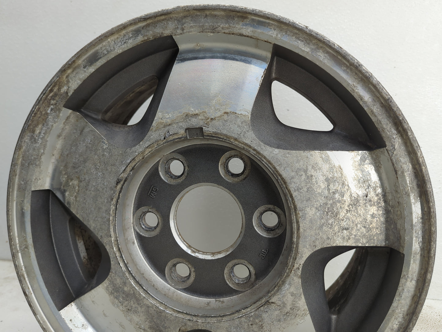 1995-1999 Chevrolet Tahoe Oem Wheel Rim 1099745 - Oemusedautoparts1.com