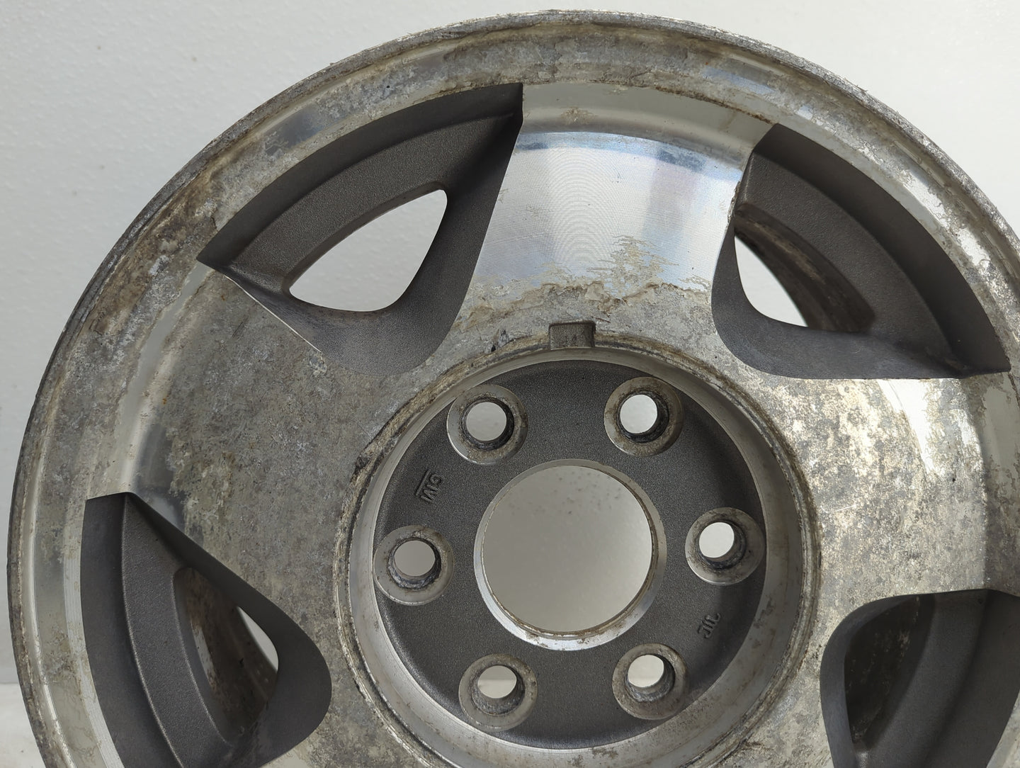 1995-1999 Chevrolet Tahoe Oem Wheel Rim - Oemusedautoparts1.com