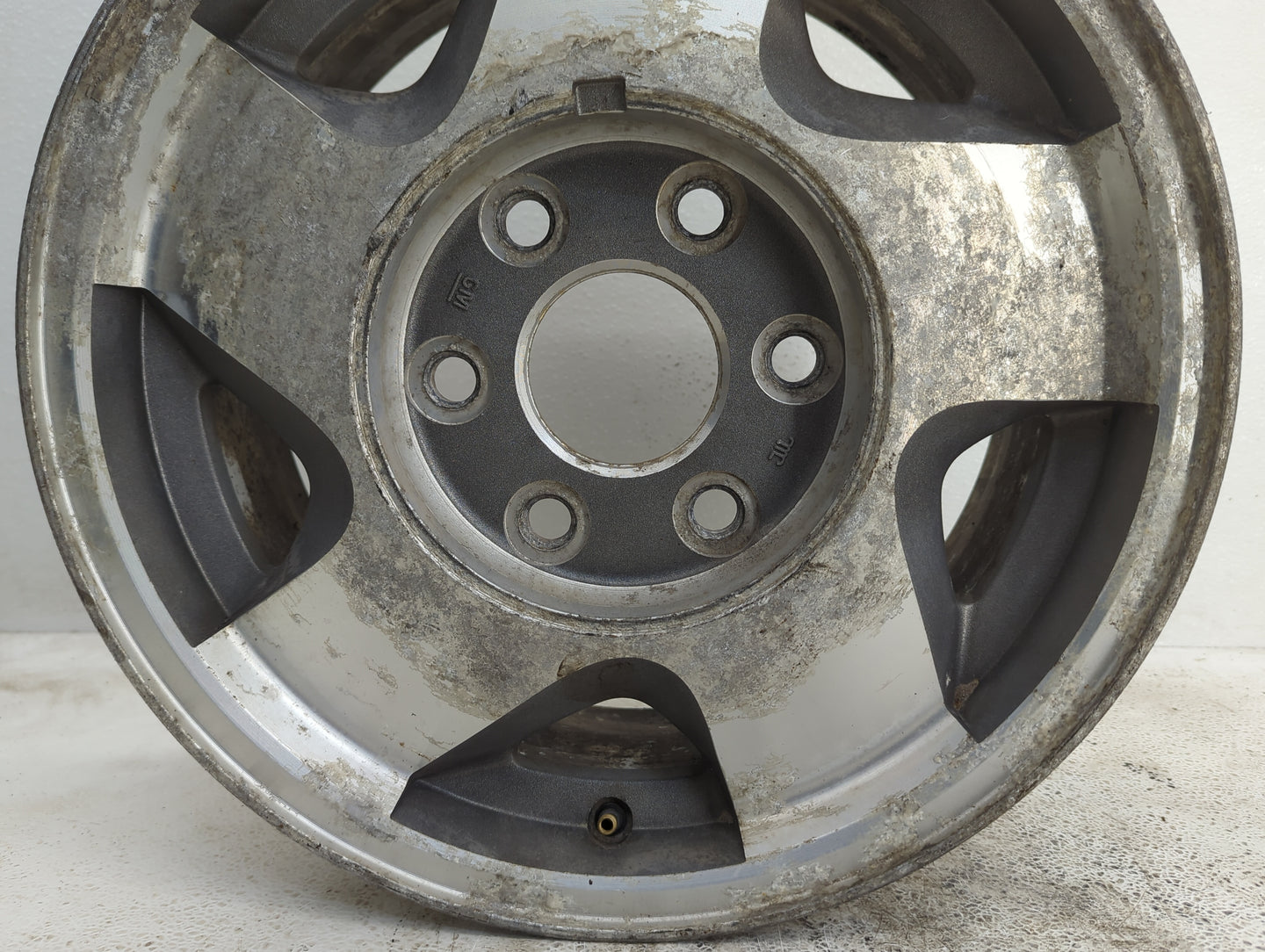 1995-1999 Chevrolet Tahoe Oem Wheel Rim - Oemusedautoparts1.com
