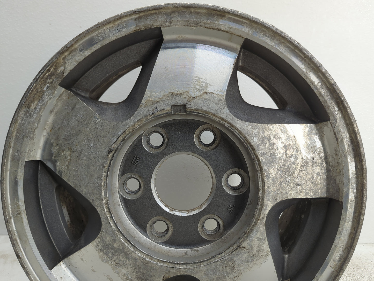 1995-1999 Chevrolet Tahoe Oem Wheel Rim 1099745 - Oemusedautoparts1.com