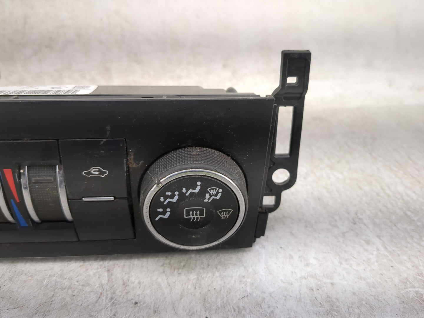2012-2014 Chevrolet Tahoe Climate Control Module Temperature AC/Heater Replacement Fits Fits 2012 2013 2014 OEM Used Auto Pa