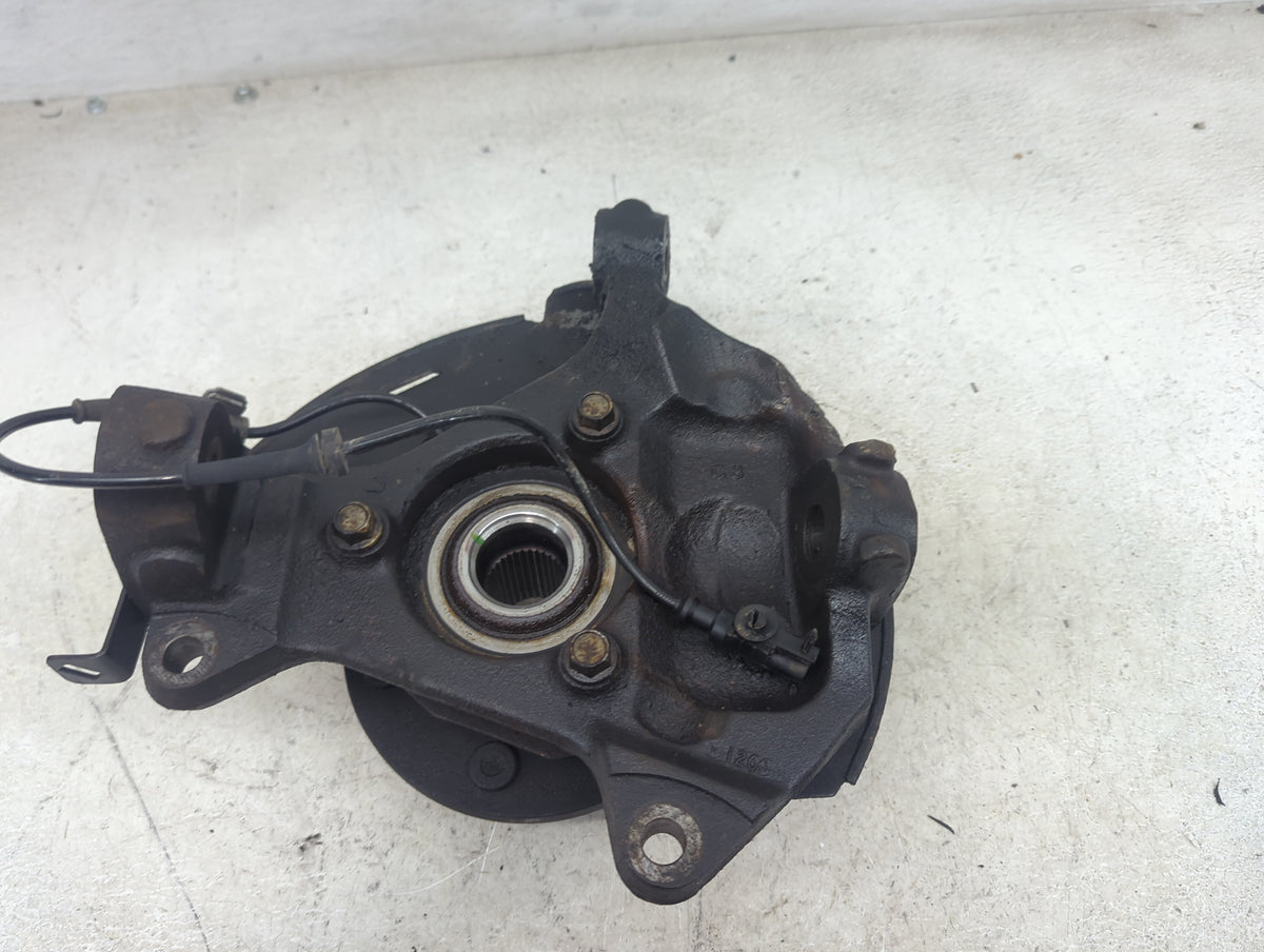 2007-2014 Chevrolet Tahoe Drivers Front Spindle Knuckle Oem - Oemusedautoparts1.com