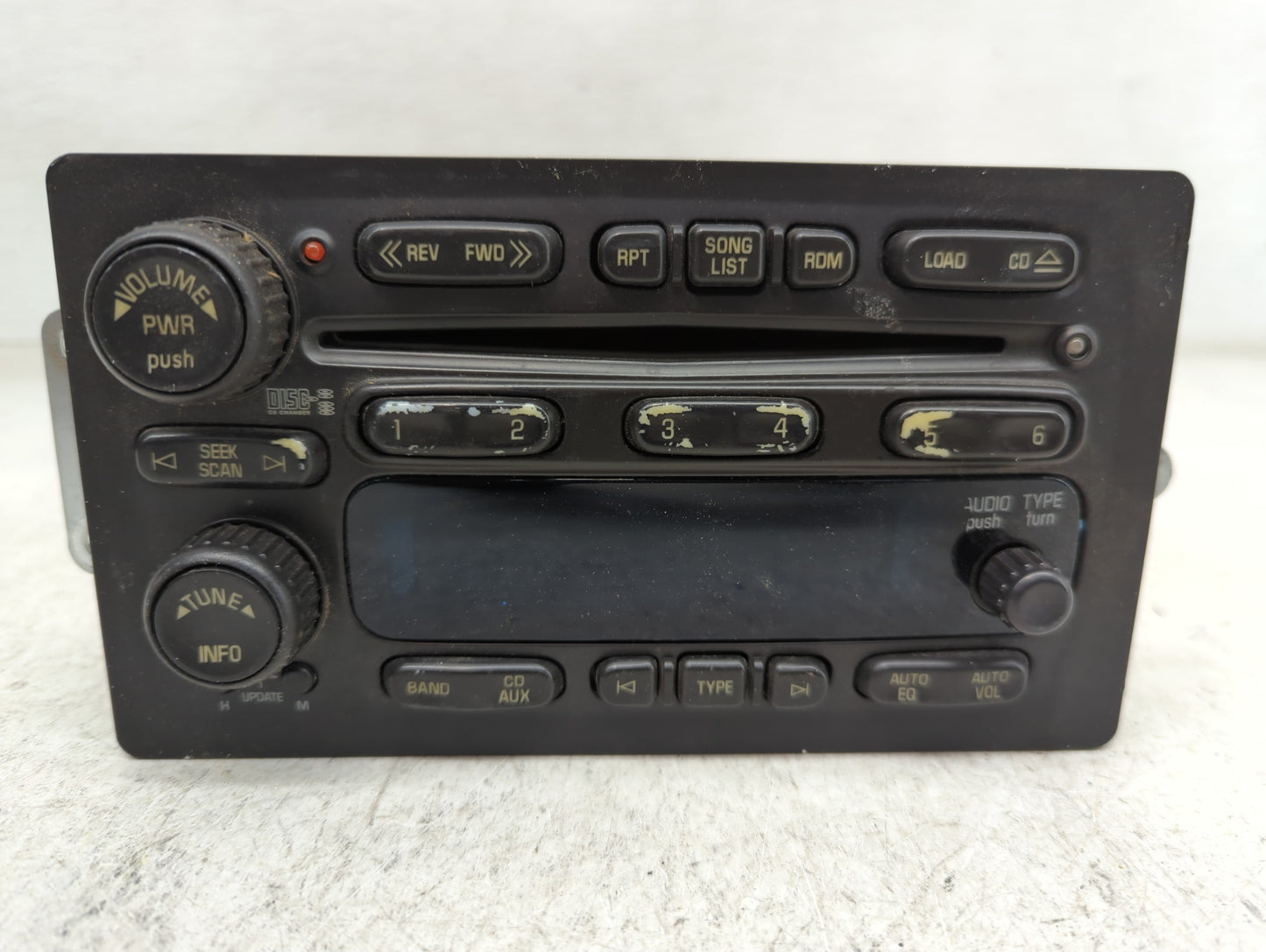 2005-2006 Chevrolet Trailblazer Radio AM FM Cd Player Receiver Replacement Fits Fits 2005 2006 2007 OEM Used Auto Parts - Oe