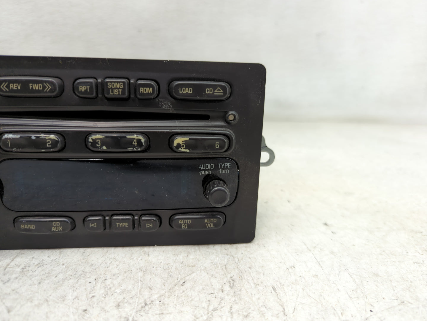 2005-2006 Chevrolet Trailblazer Radio AM FM Cd Player Receiver Replacement Fits Fits 2005 2006 2007 OEM Used Auto Parts - Oe