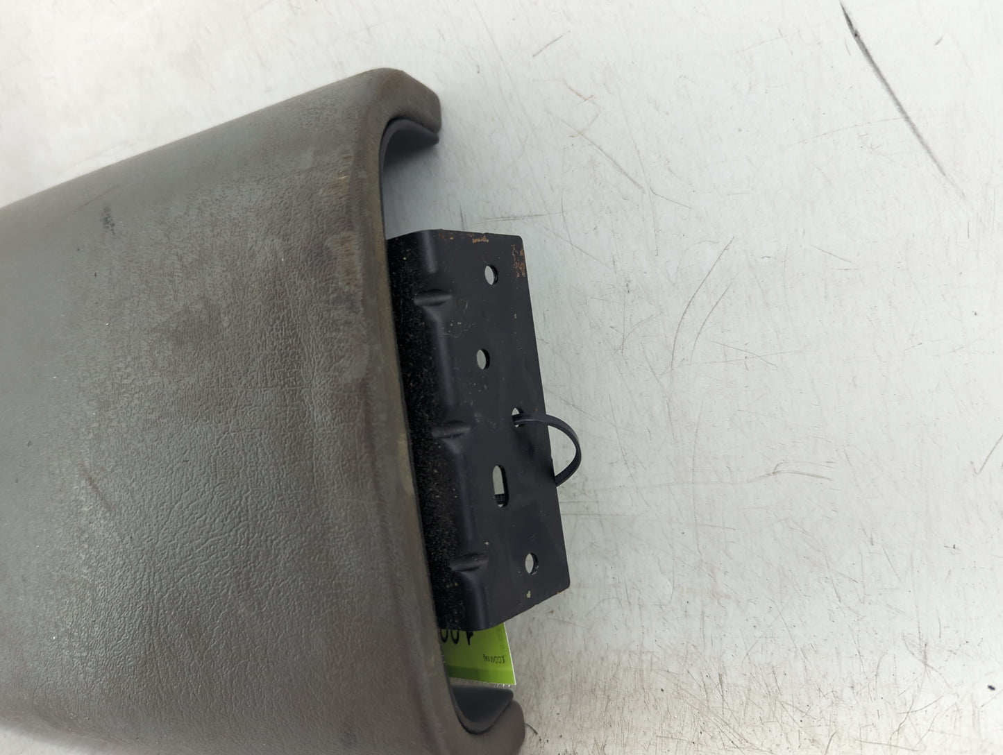 2002-2004 Chevrolet Trailblazer Center Console Armrest Cover Lid Fits Fits 2002 2003 2004 2005 OEM Used Auto Parts - Oemused