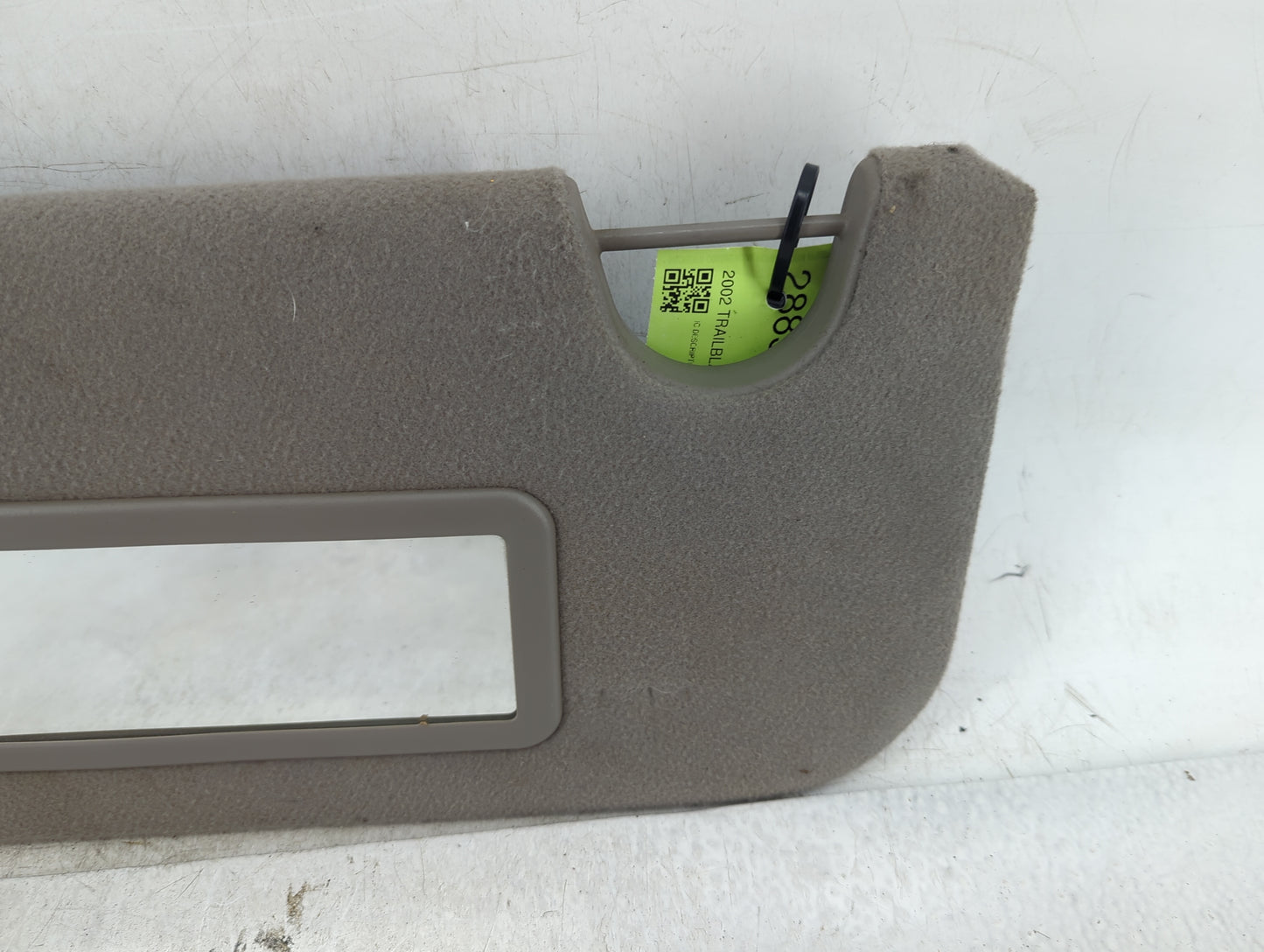 2002-2004 Chevrolet Trailblazer Sun Visor Shade Replacement Driver Left Mirror Fits Fits 2002 2003 2004 OEM Used Auto Parts 