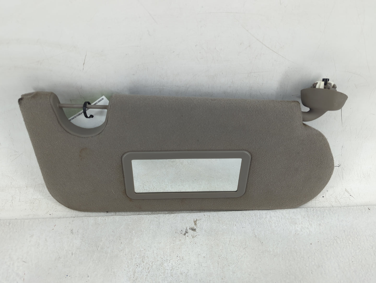 2002-2004 Chevrolet Trailblazer Sun Visor Shade Replacement Passenger Right Mirror Fits Fits 2002 2003 2004 OEM Used Auto Pa