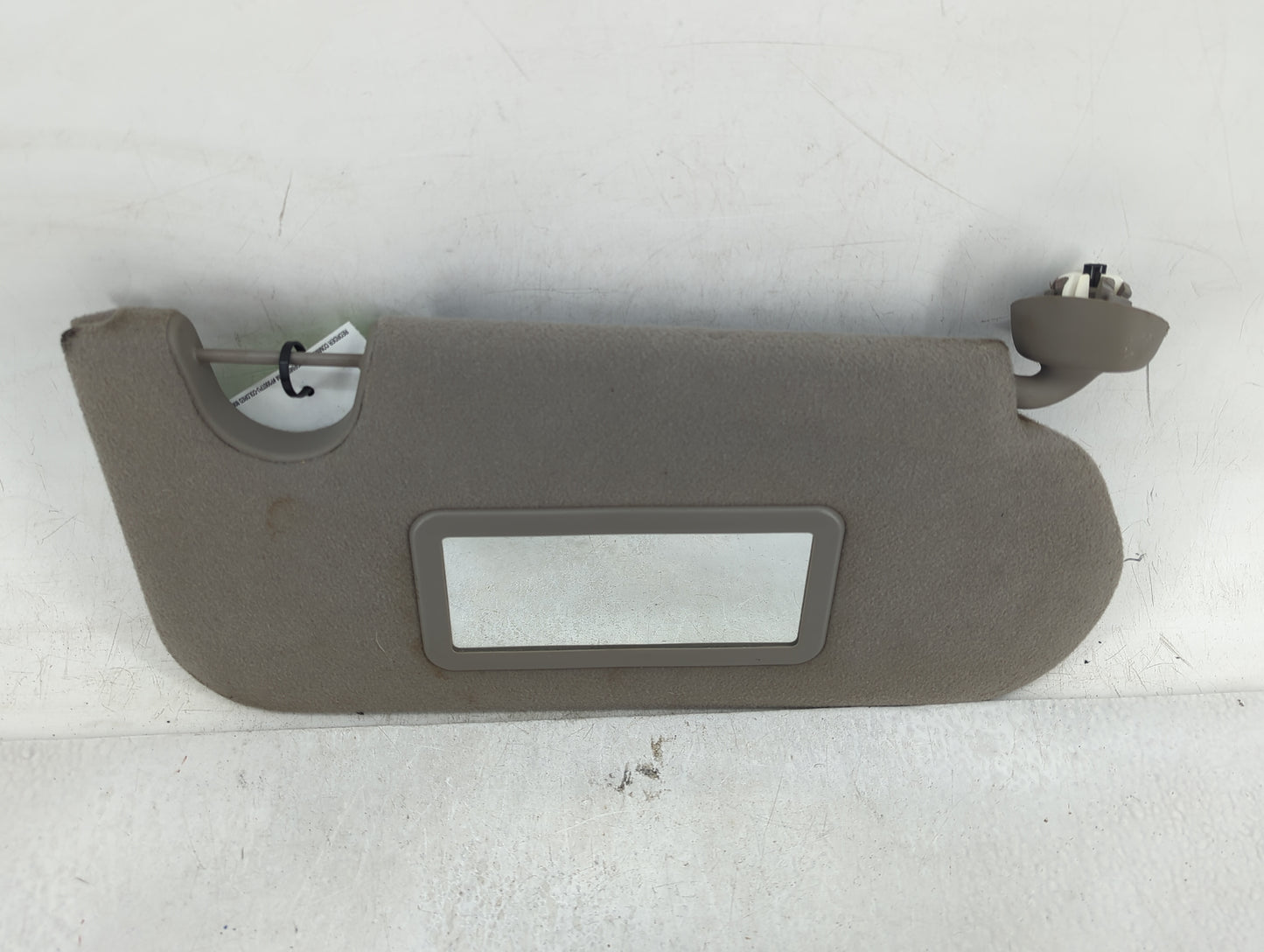 2002-2004 Chevrolet Trailblazer Sun Visor Shade Replacement Passenger Right Mirror Fits Fits 2002 2003 2004 OEM Used Auto Pa