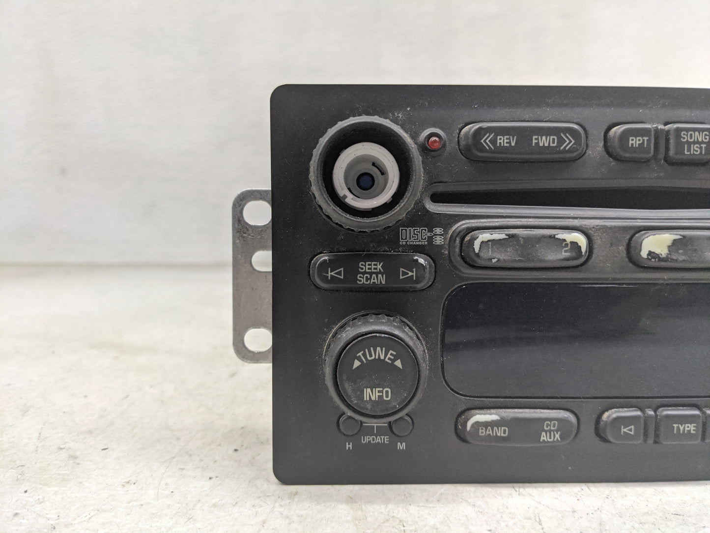 2005-2009 Chevrolet Trailblazer Radio AM FM Cd Player Receiver Replacement Fits Fits 2004 2005 2006 2007 2008 2009 OEM Used 