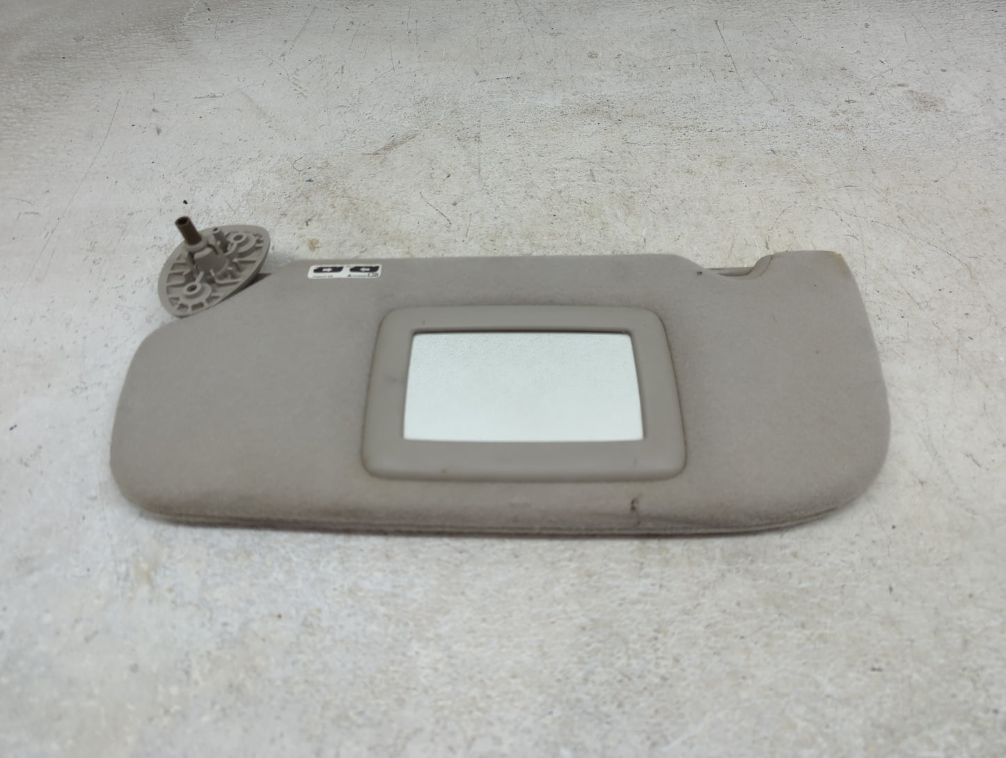2005-2007 Chevrolet Trailblazer Sun Visor Shade Replacement Driver Left Mirror Fits Fits 2005 2006 2007 OEM Used Auto Parts 