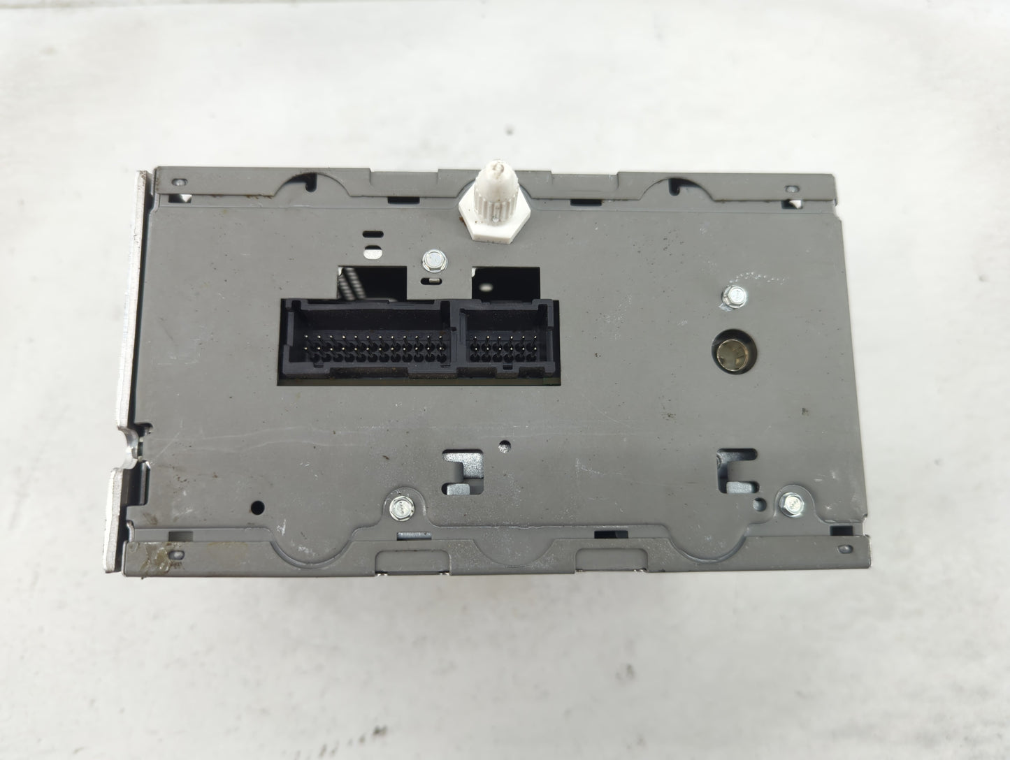 2003-2005 Chevrolet Trailblazer Radio AM FM Cd Player Receiver Replacement Fits Fits 2003 2004 2005 2006 OEM Used Auto Parts