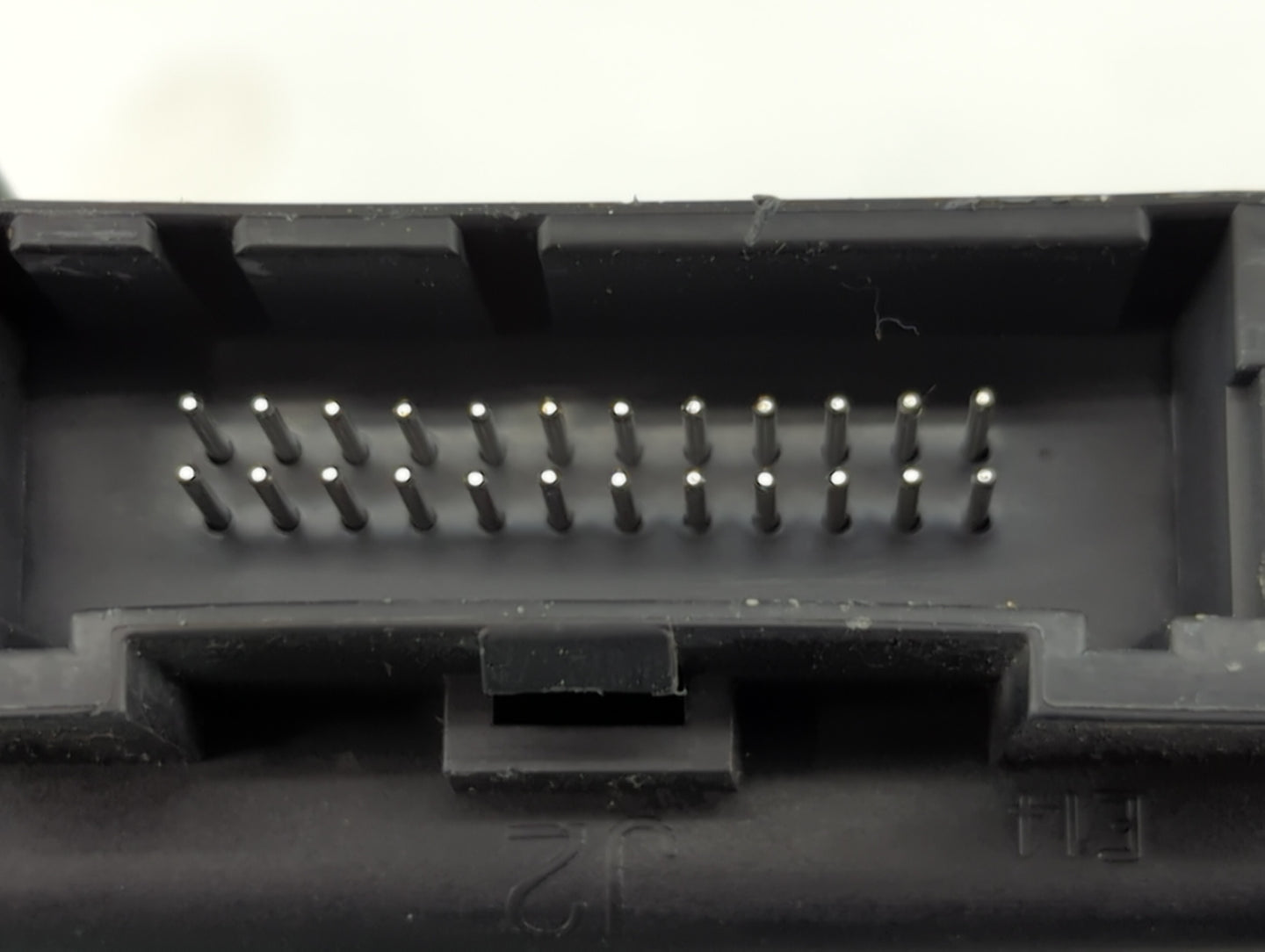 2002 Chevrolet Trailblazer Body Control Module Bcm Inner Cabin Fuse Box - Oemusedautoparts1.com