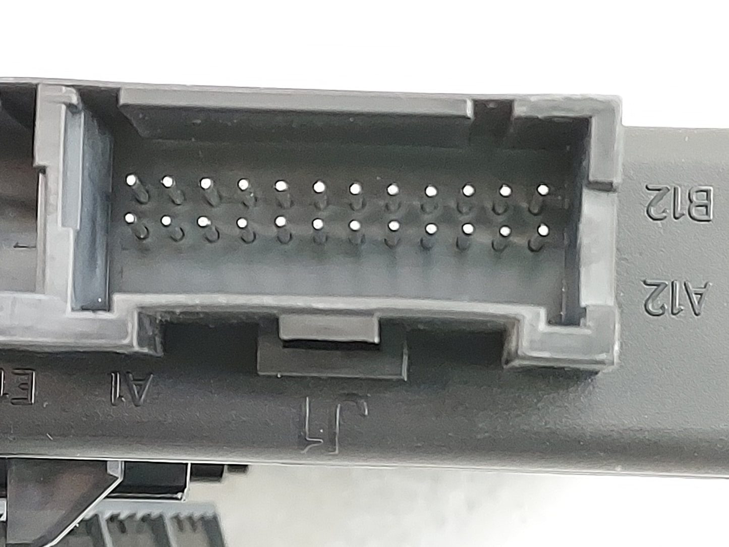 2002 Chevrolet Trailblazer Body Control Module Bcm Inner Cabin Fuse Box - Oemusedautoparts1.com