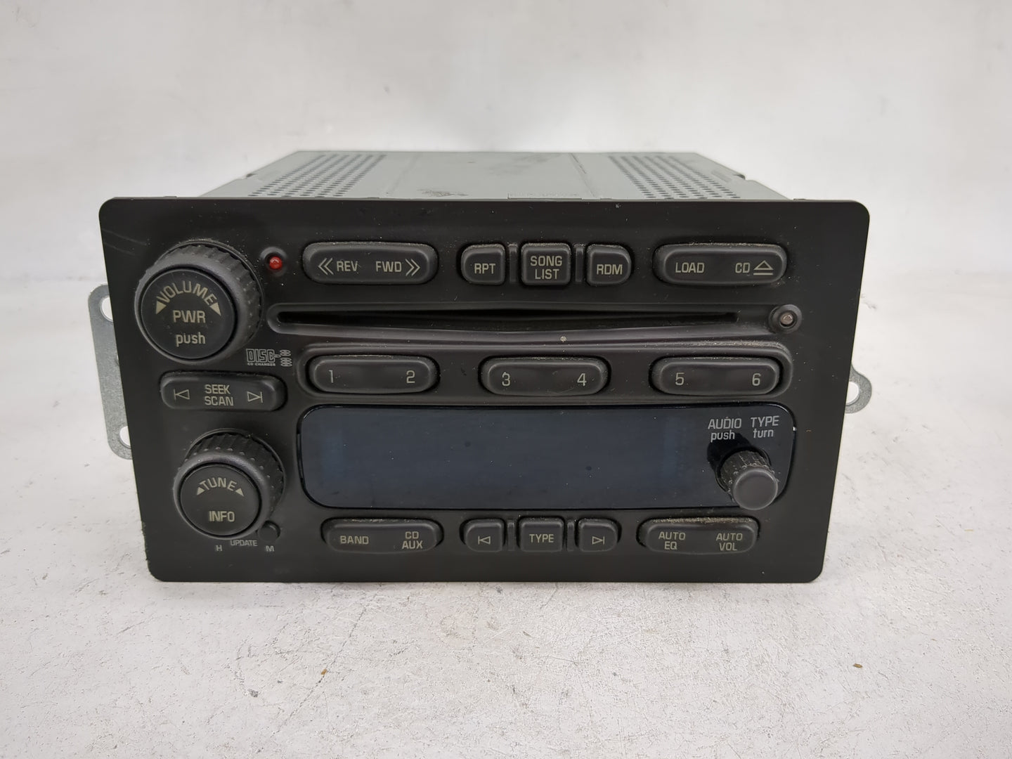 2005-2006 Chevrolet Trailblazer Radio AM FM Cd Player Receiver Replacement Fits Fits 2005 2006 2007 OEM Used Auto Parts - Oe
