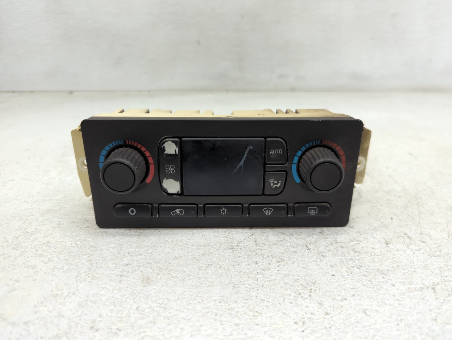 0 Chevrolet Trailblazer Climate Control Module Temperature AC/Heater Replacement Fits OEM Used Auto Parts - Oemusedautoparts