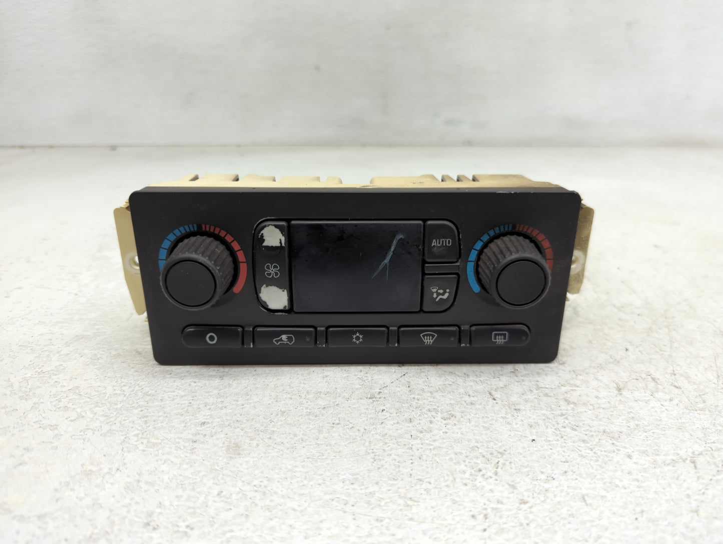 0 Chevrolet Trailblazer Climate Control Module Temperature AC/Heater Replacement Fits OEM Used Auto Parts - Oemusedautoparts