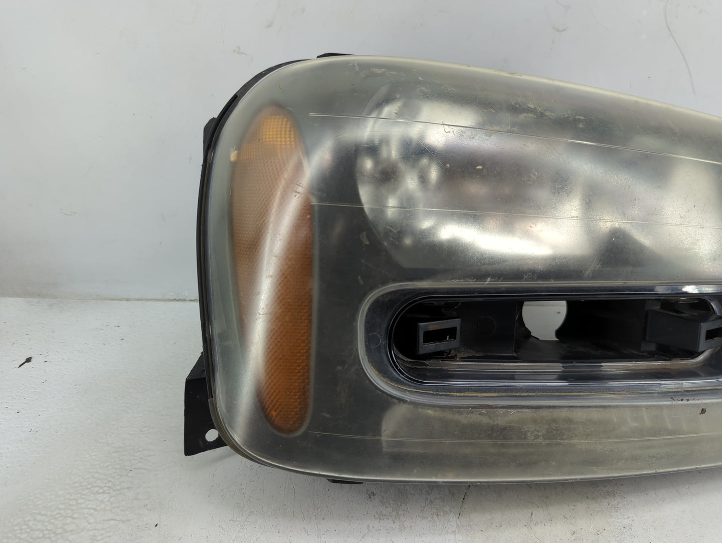 2006 Chevrolet Trailblazer Passenger Right Oem Head Light Headlight Lamp - Oemusedautoparts1.com