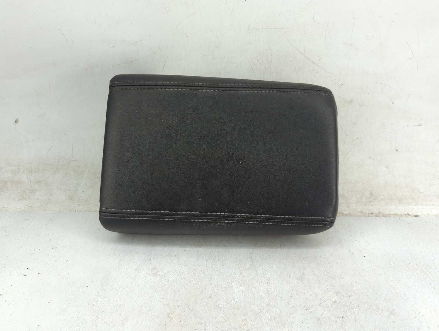 0 Chevrolet Traverse Center Console Armrest Cover Lid Fits OEM Used Auto Parts - Oemusedautoparts1.com
