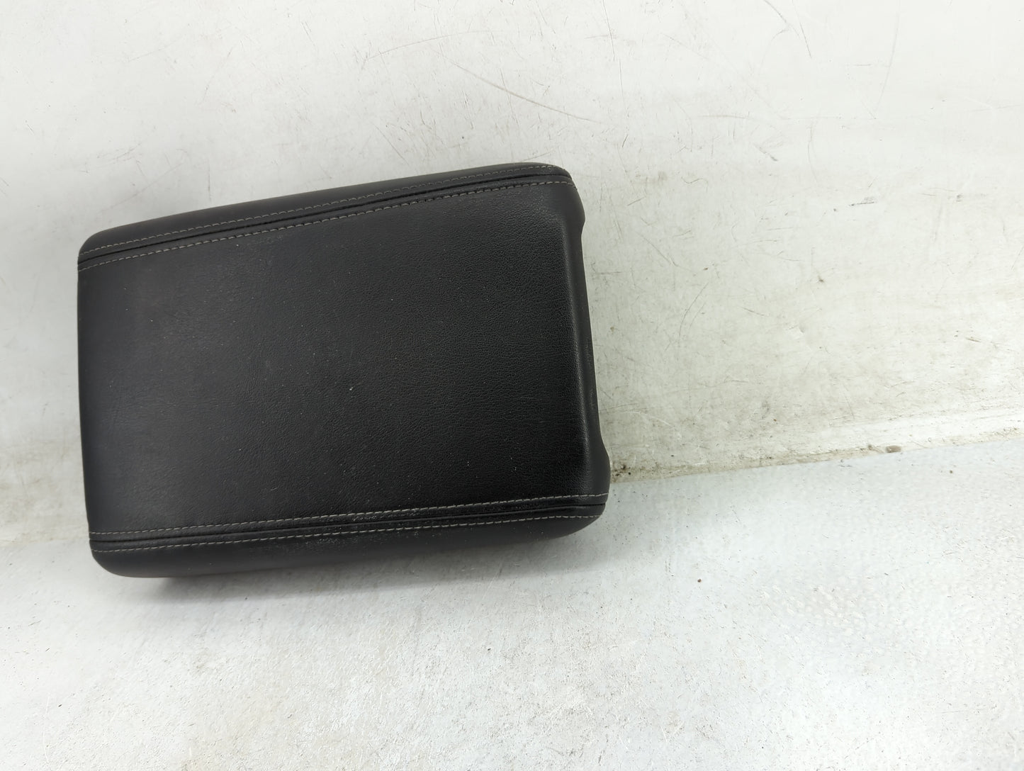 0 Chevrolet Traverse Center Console Armrest Cover Lid Fits OEM Used Auto Parts - Oemusedautoparts1.com