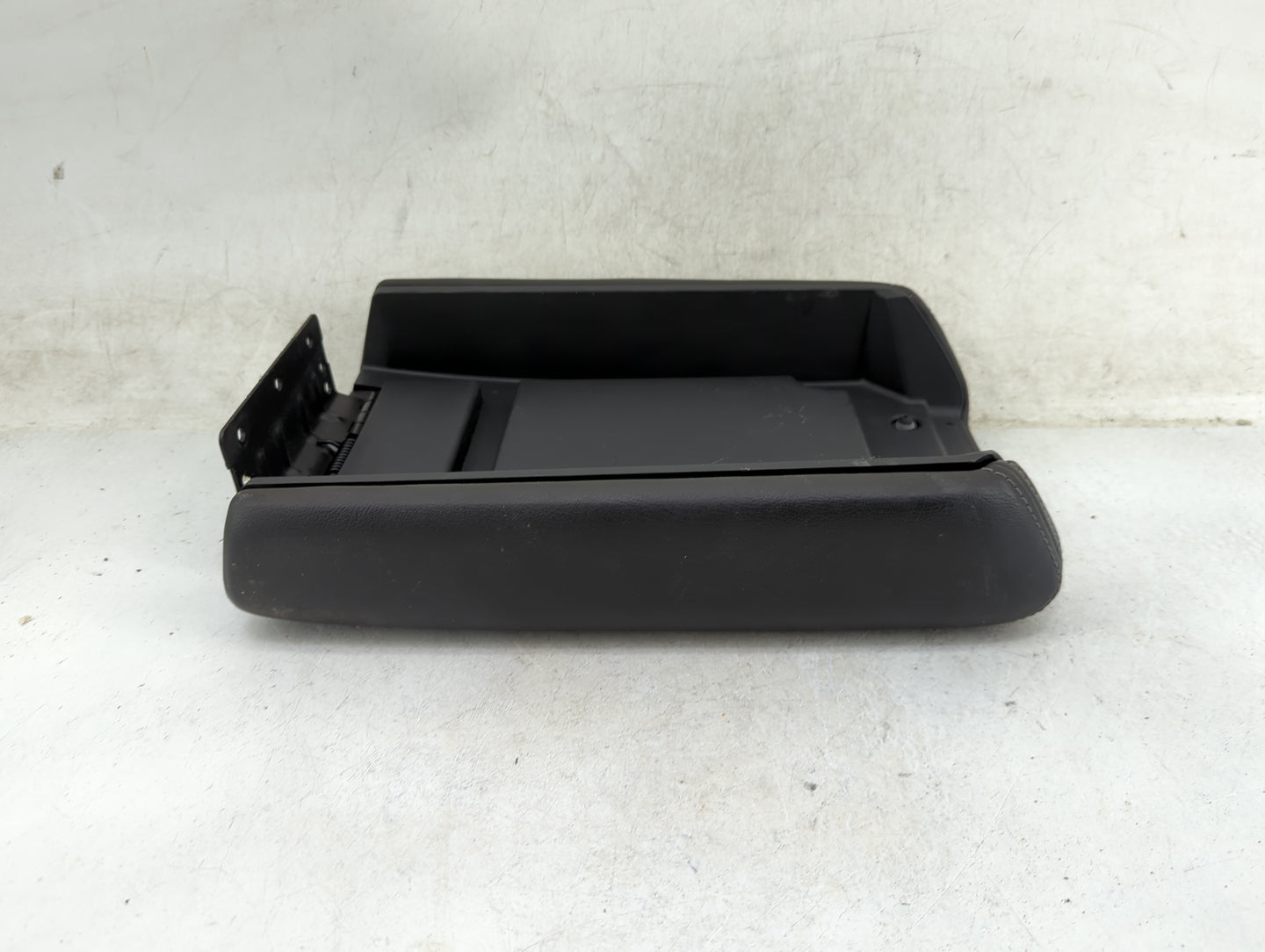 0 Chevrolet Traverse Center Console Armrest Cover Lid Fits OEM Used Auto Parts - Oemusedautoparts1.com