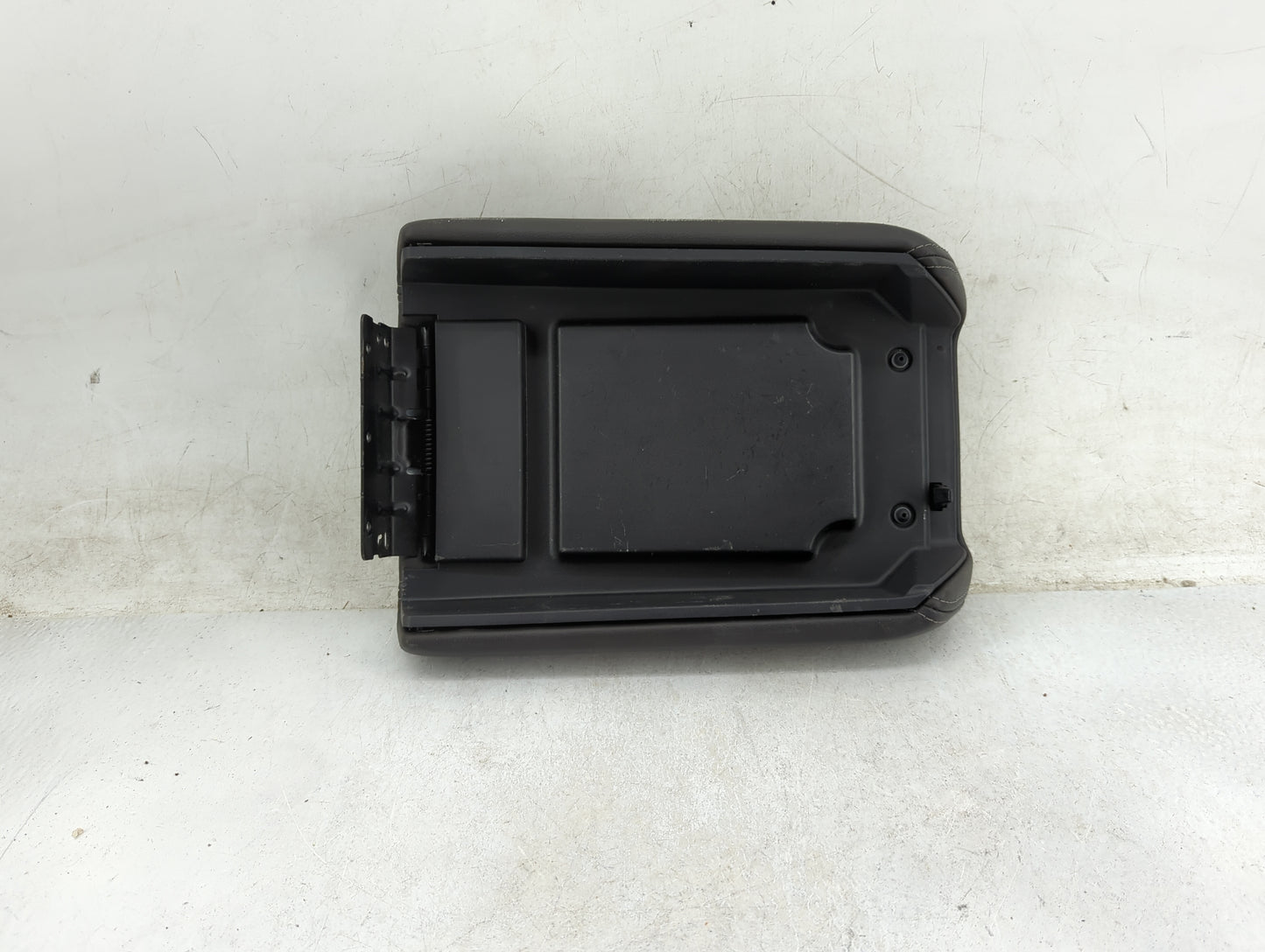 0 Chevrolet Traverse Center Console Armrest Cover Lid Fits OEM Used Auto Parts - Oemusedautoparts1.com
