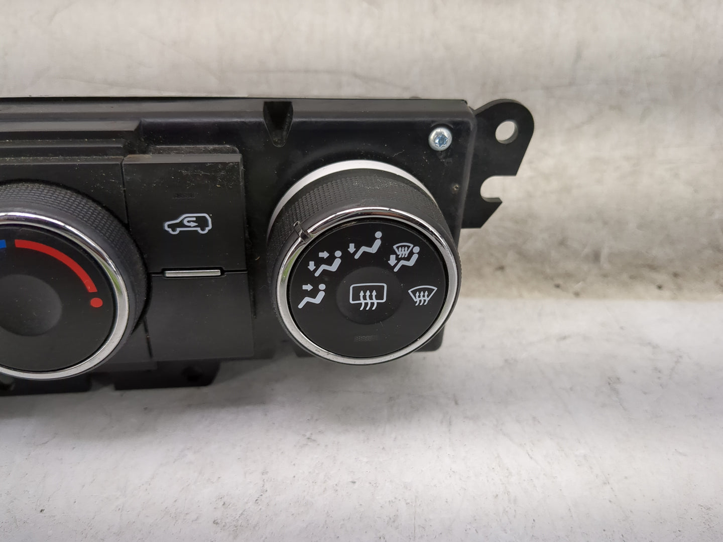 2013-2017 Chevrolet Traverse Climate Control Module Temperature AC/Heater Replacement Fits Fits 2013 2014 2015 2016 2017 OEM