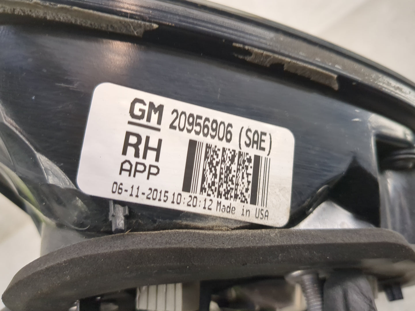 2013 Chevrolet Traverse Passenger Right Side Deck Lid Mounted Tail Light 1148367 - Oemusedautoparts1.com