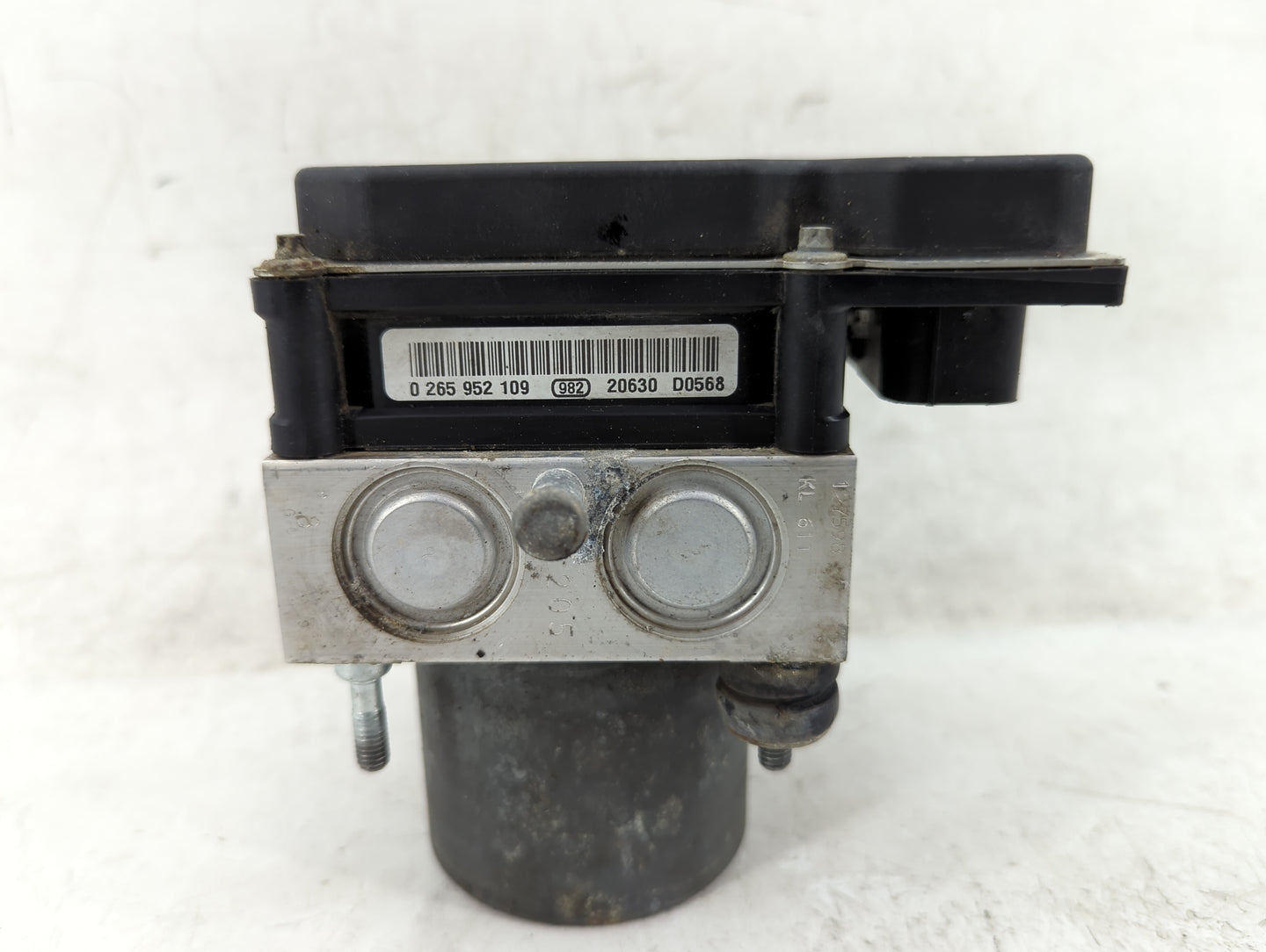 2017 Chevrolet Traverse ABS Pump Control Module Replacement Fits Fits 2012 2013 2014 2015 2016 OEM Used Auto Parts - Oemused