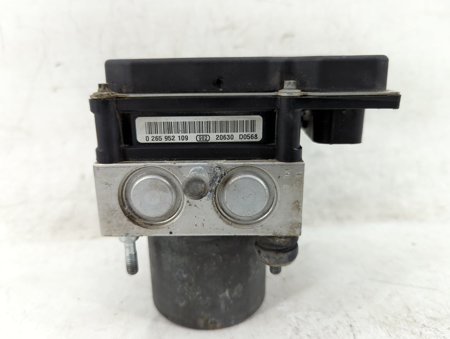 2017 Chevrolet Traverse ABS Pump Control Module Replacement Fits Fits 2012 2013 2014 2015 2016 OEM Used Auto Parts - Oemused