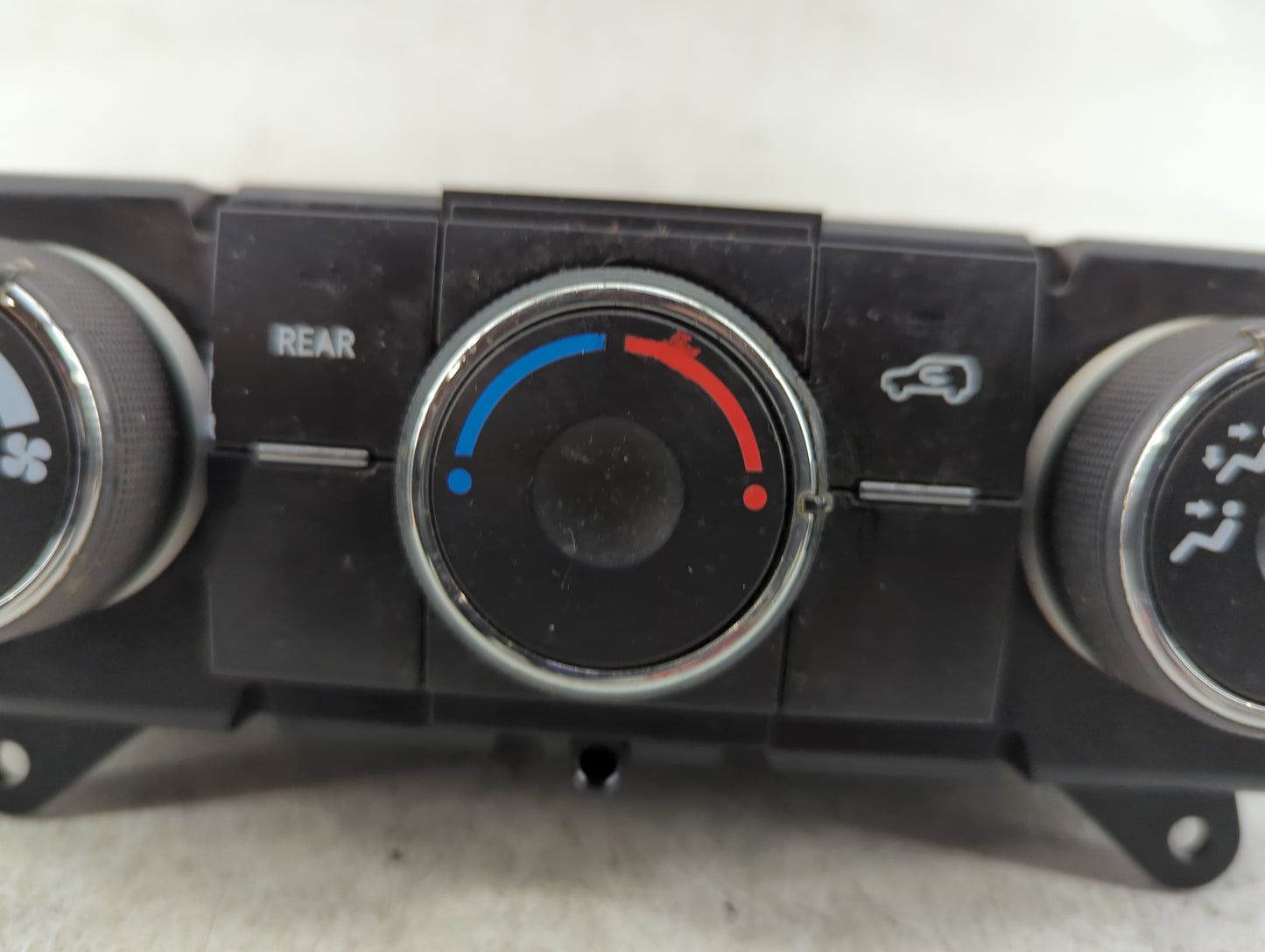 0 Chevrolet Traverse Climate Control Module Temperature AC/Heater Replacement Fits OEM Used Auto Parts - Oemusedautoparts1.c
