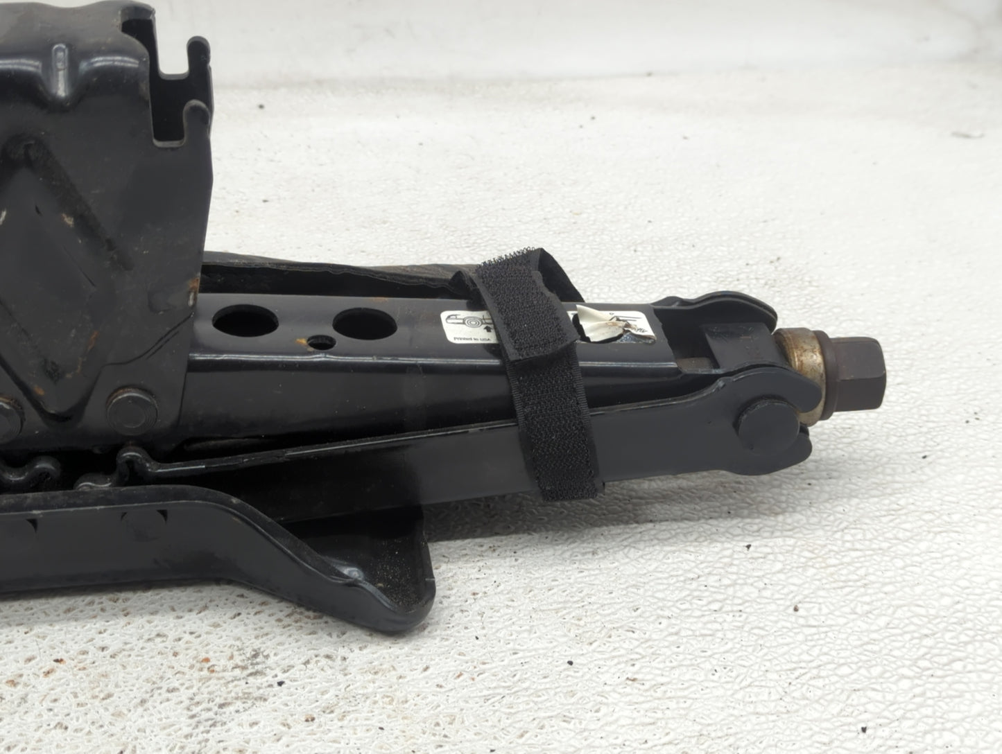 Chevrolet Traverse Spare Scissor Car Jack 934073 - Oemusedautoparts1.com
