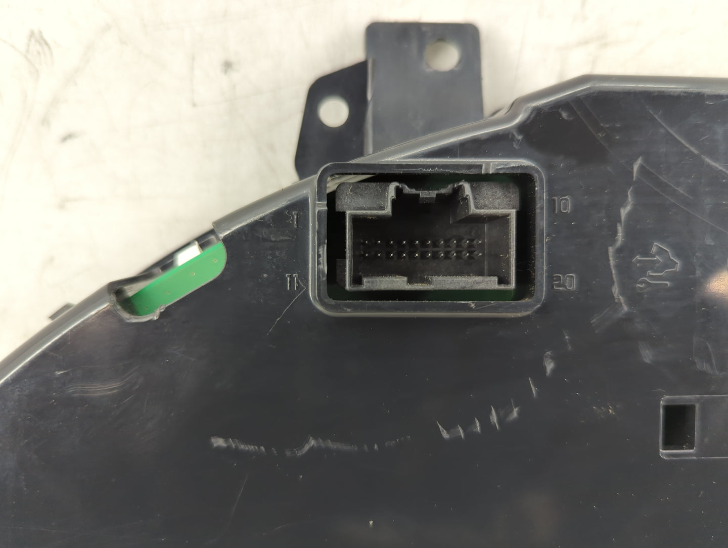 0 Chevrolet Traverse Instrument Cluster Speedometer Gauges Fits OEM Used Auto Parts - Oemusedautoparts1.com