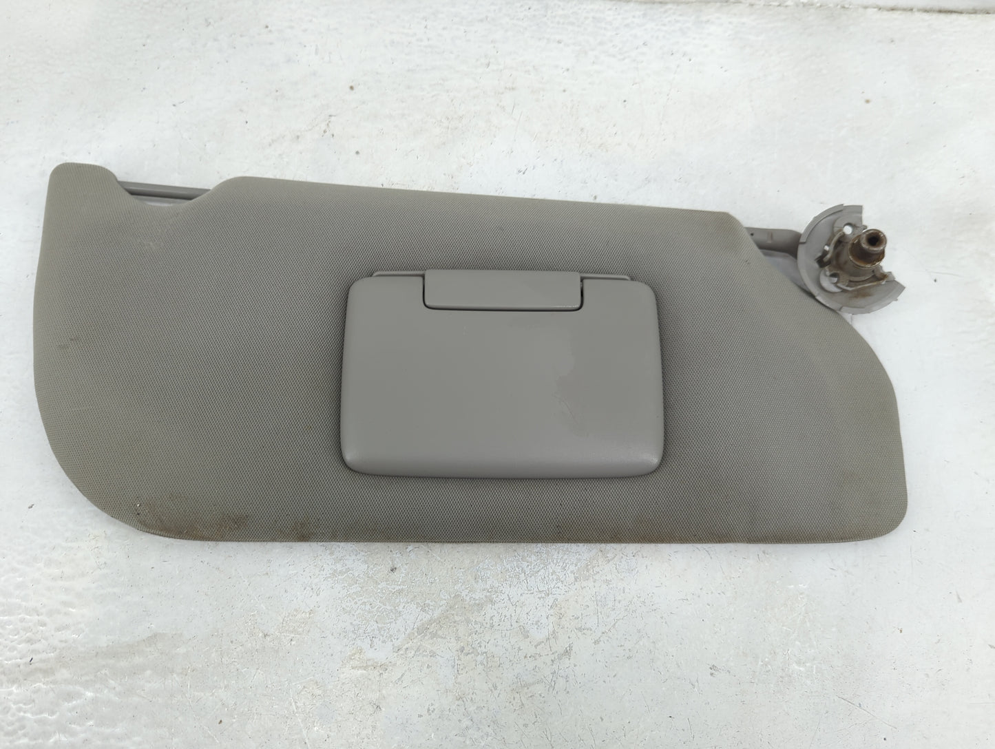 2005-2009 Chevrolet Uplander Sun Visor Shade Replacement Passenger Right Mirror Fits Fits 2005 2006 2007 2008 2009 OEM Used 