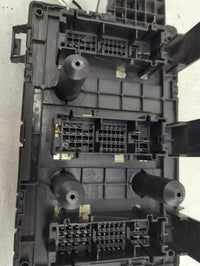 2005-2009 Chevrolet Uplander Fusebox Fuse Box Panel Relay Module Fits Fits 2005 2006 2007 2008 2009 OEM Used Auto Parts - Oe