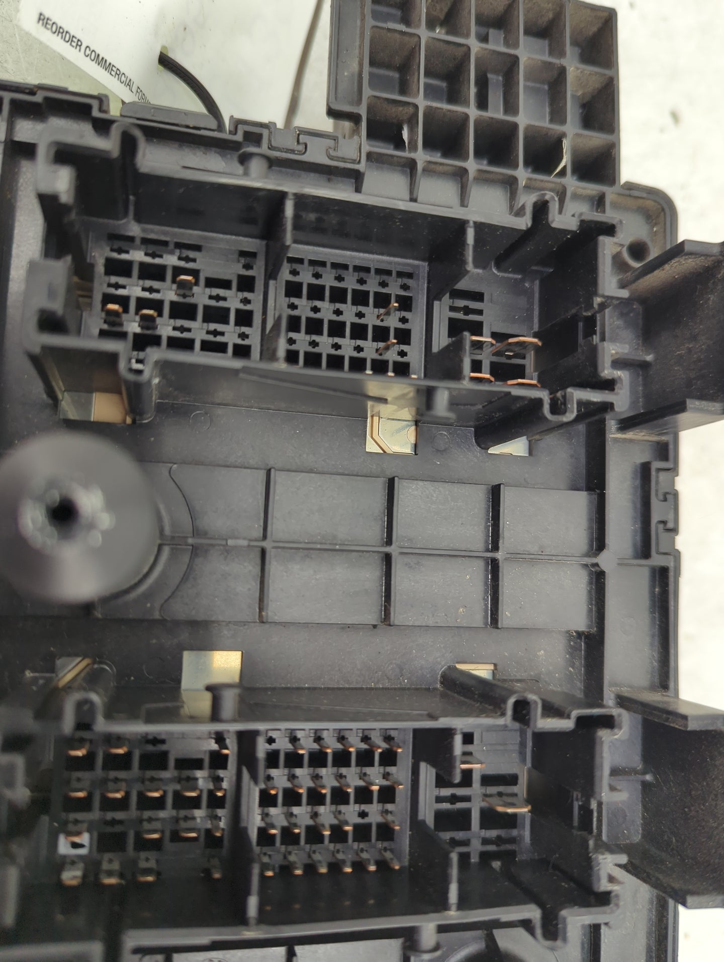 2005-2009 Chevrolet Uplander Fusebox Fuse Box Panel Relay Module Fits Fits 2005 2006 2007 2008 2009 OEM Used Auto Parts - Oe