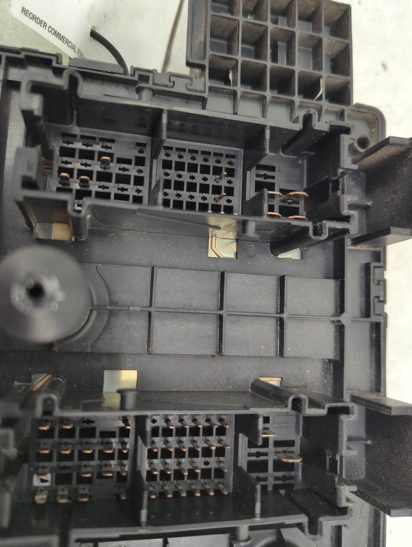 2005-2009 Chevrolet Uplander Fusebox Fuse Box Panel Relay Module Fits Fits 2005 2006 2007 2008 2009 OEM Used Auto Parts - Oe