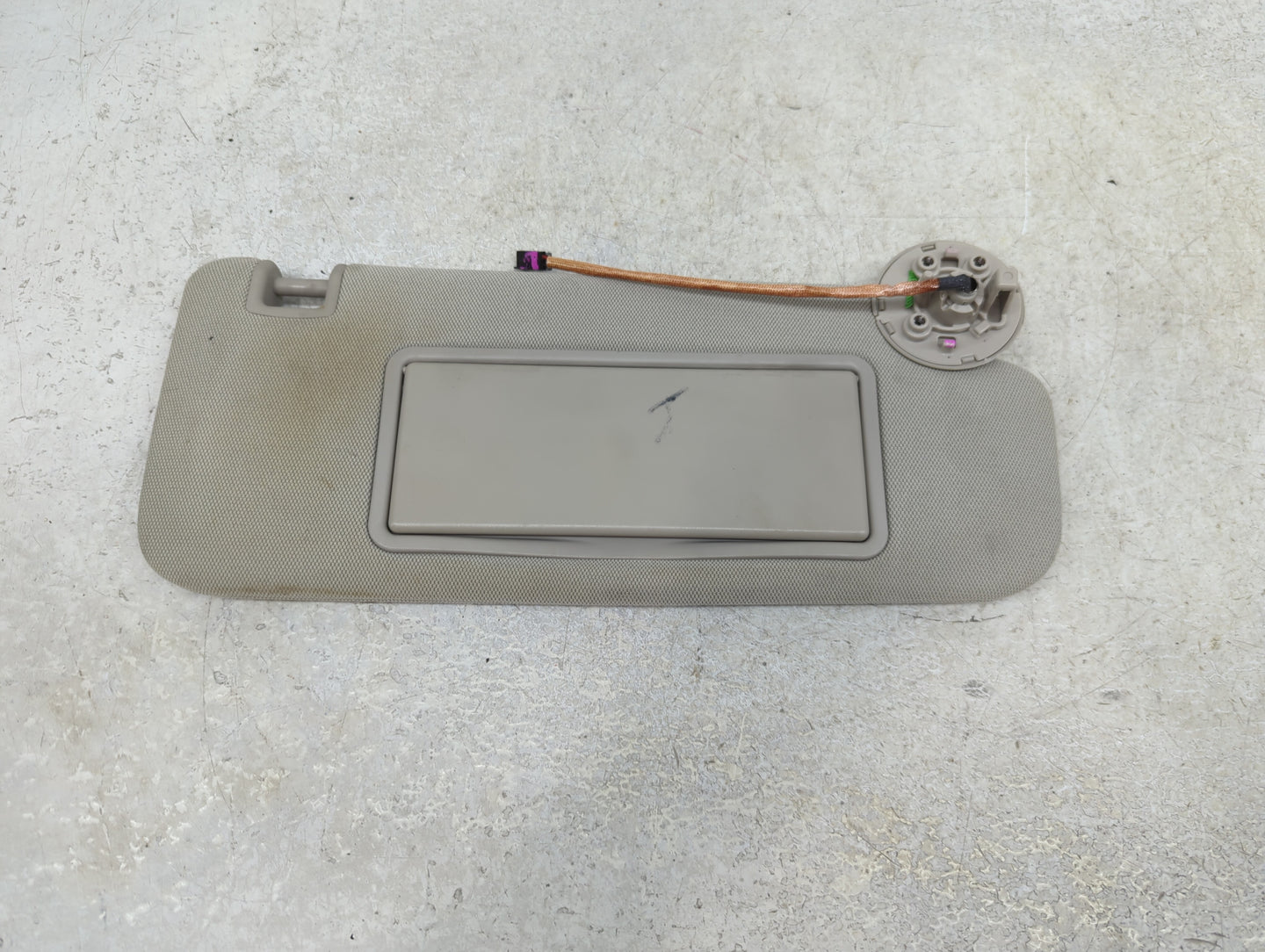 2011-2015 Chevrolet Volt Sun Visor Shade Replacement Passenger Right Mirror Fits Fits 2011 2012 2013 2014 2015 OEM Used Auto
